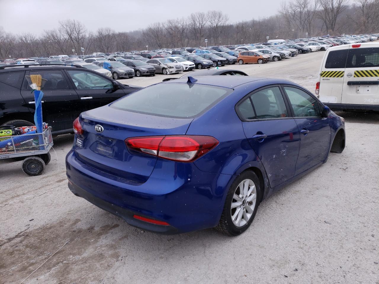 Photo 4 from auction – 2017 KIA FORTE LX with VIN 3KPFL4A75HE020834