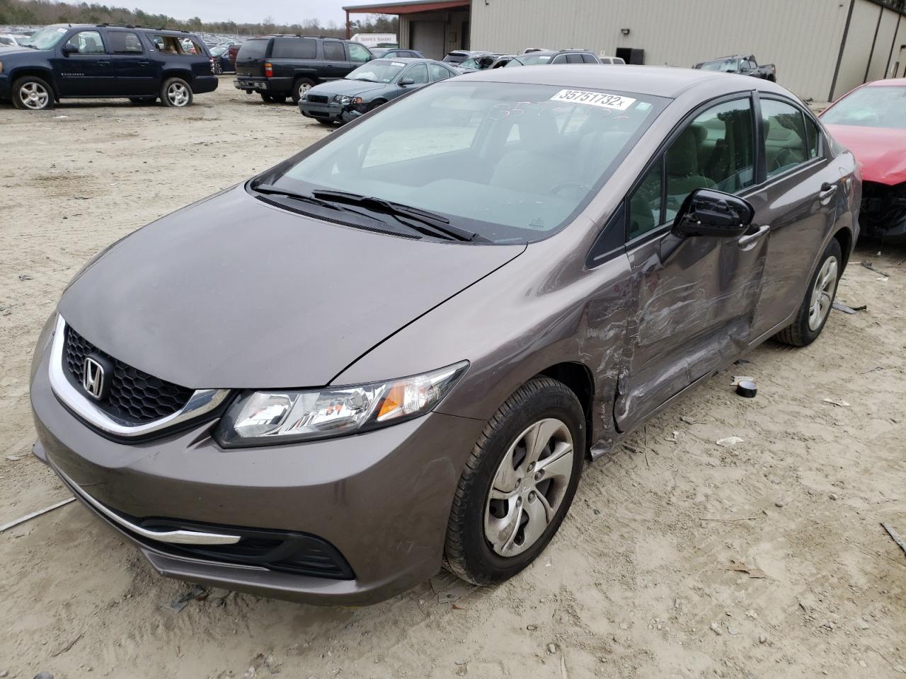 Photo 2 from auction – 2014 HONDA CIVIC LX with VIN 19XFB2F52EE214943