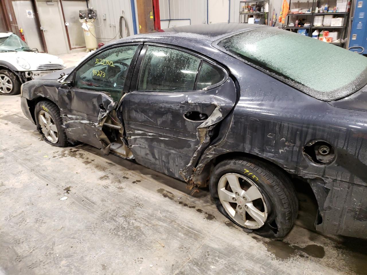 Photo 9 from auction – 2008 PONTIAC GRAND PRIX with VIN 2G2WP552081176581