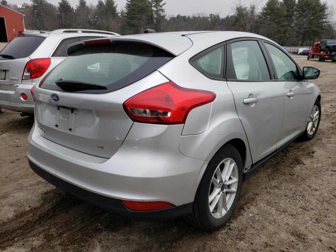 Photo 4 from auction – 2016 FORD FOCUS SE with VIN 1FADP3K29GL227909