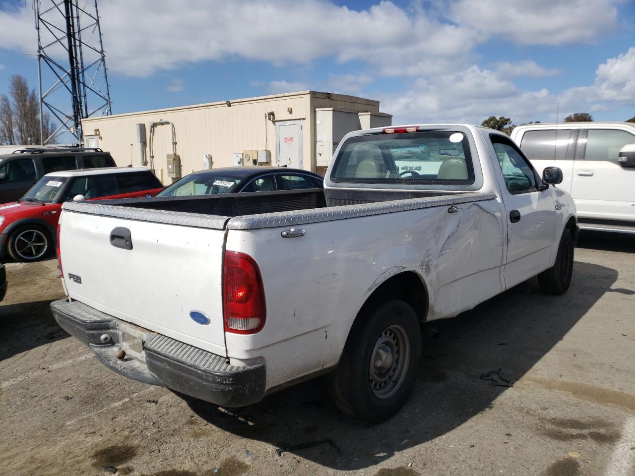 Photo 4 from auction – 1997 FORD F150 with VIN 1FTDF1727VKD01891