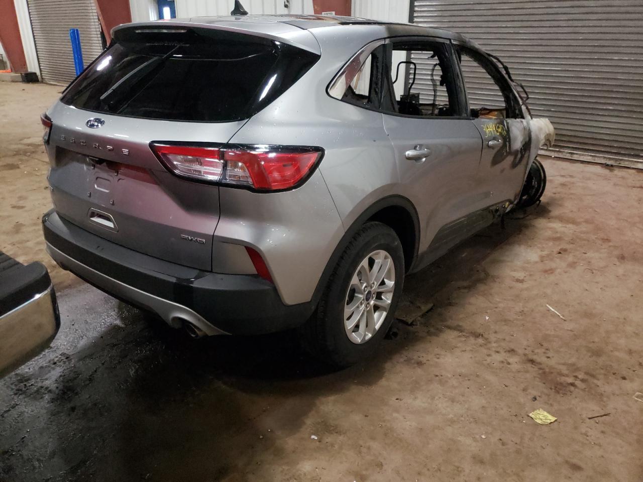 Photo 4 from auction – 2021 FORD ESCAPE SE with VIN 1FMCU9G66MUA04435