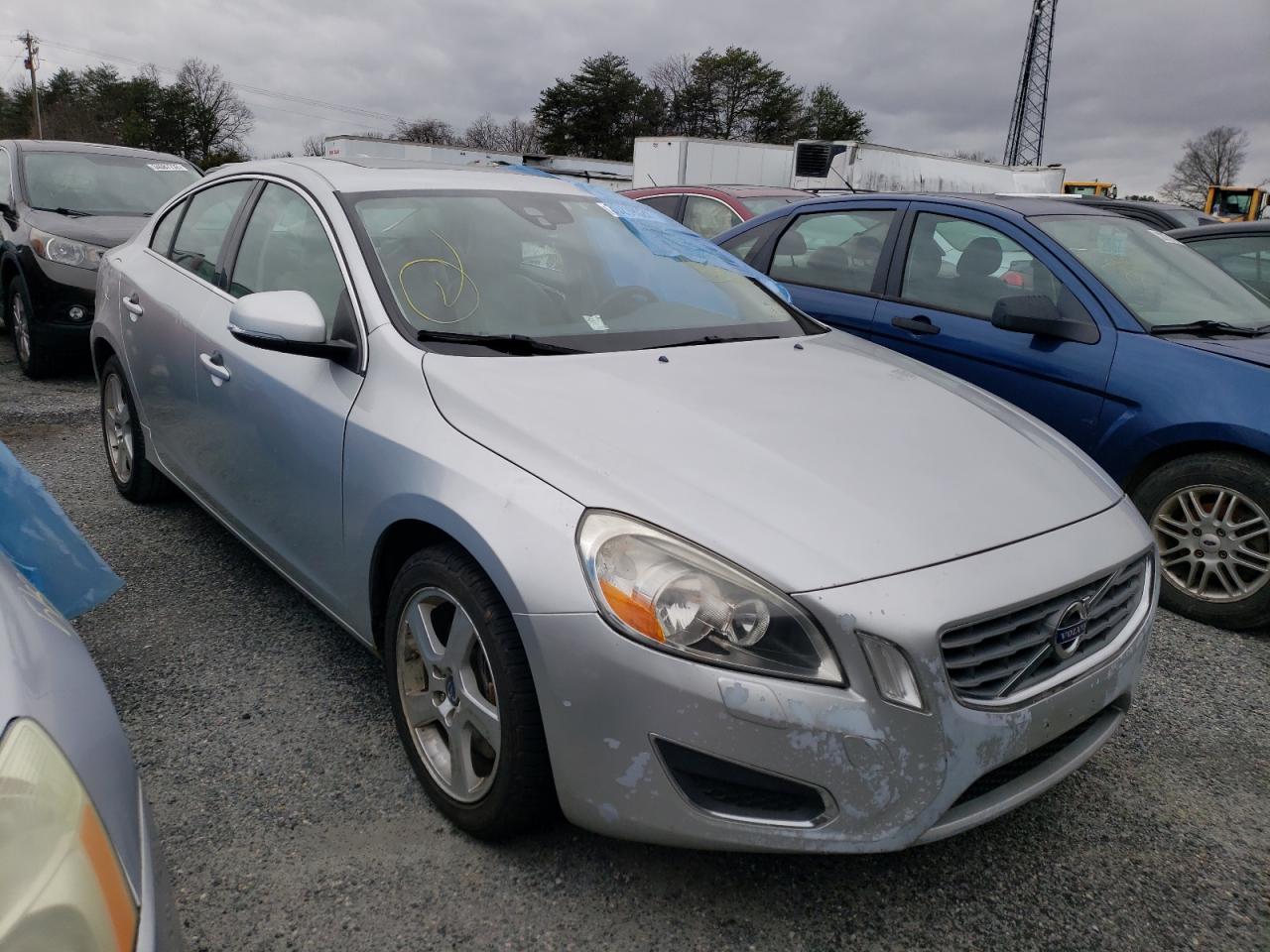 VOLVO S60 T5 2012 with VIN YV1622FS9C2126482 - Photo from auction