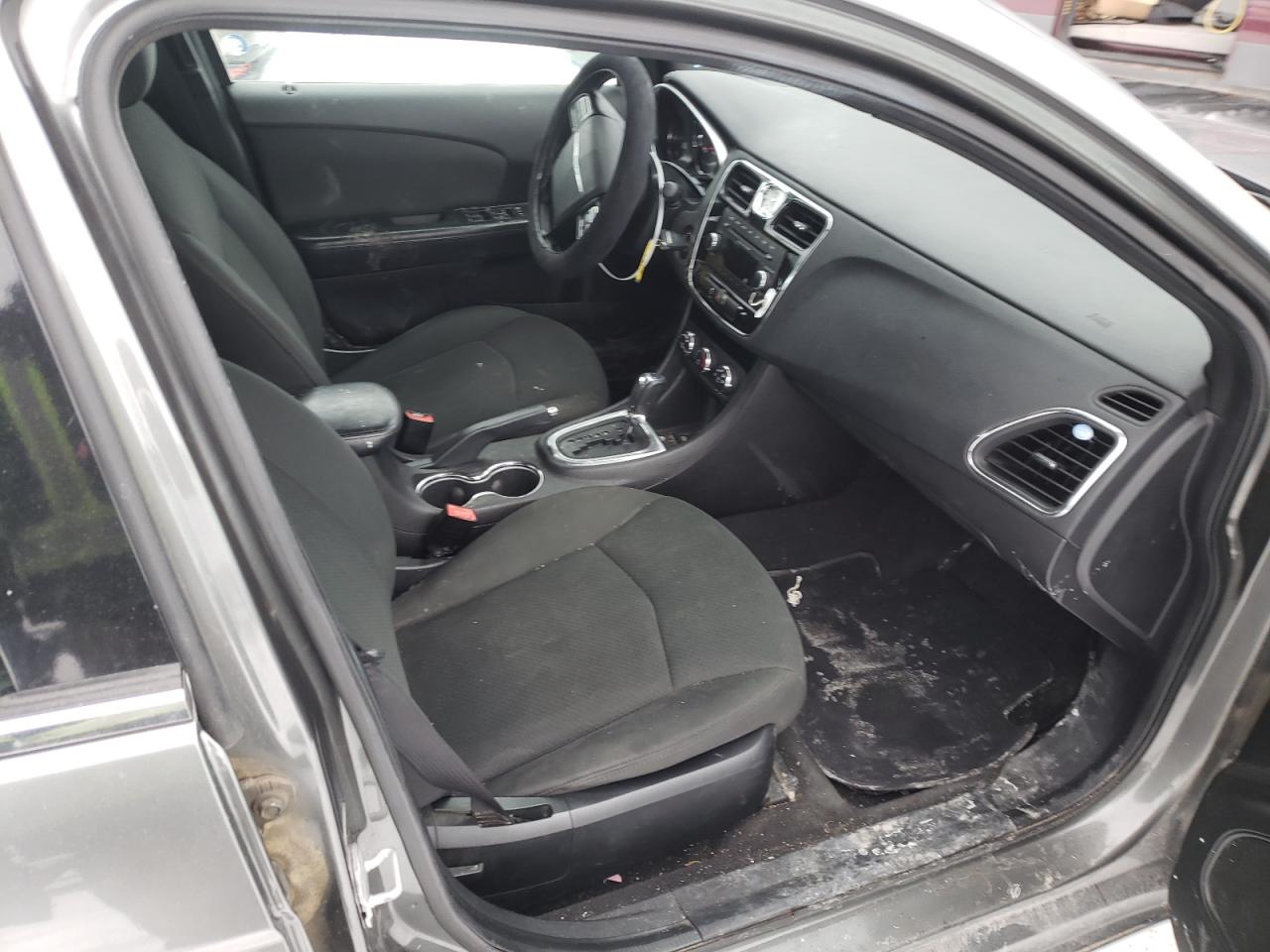Photo 5 from auction – 2012 CHRYSLER 200 LX with VIN 1C3CCBAB2CN163907