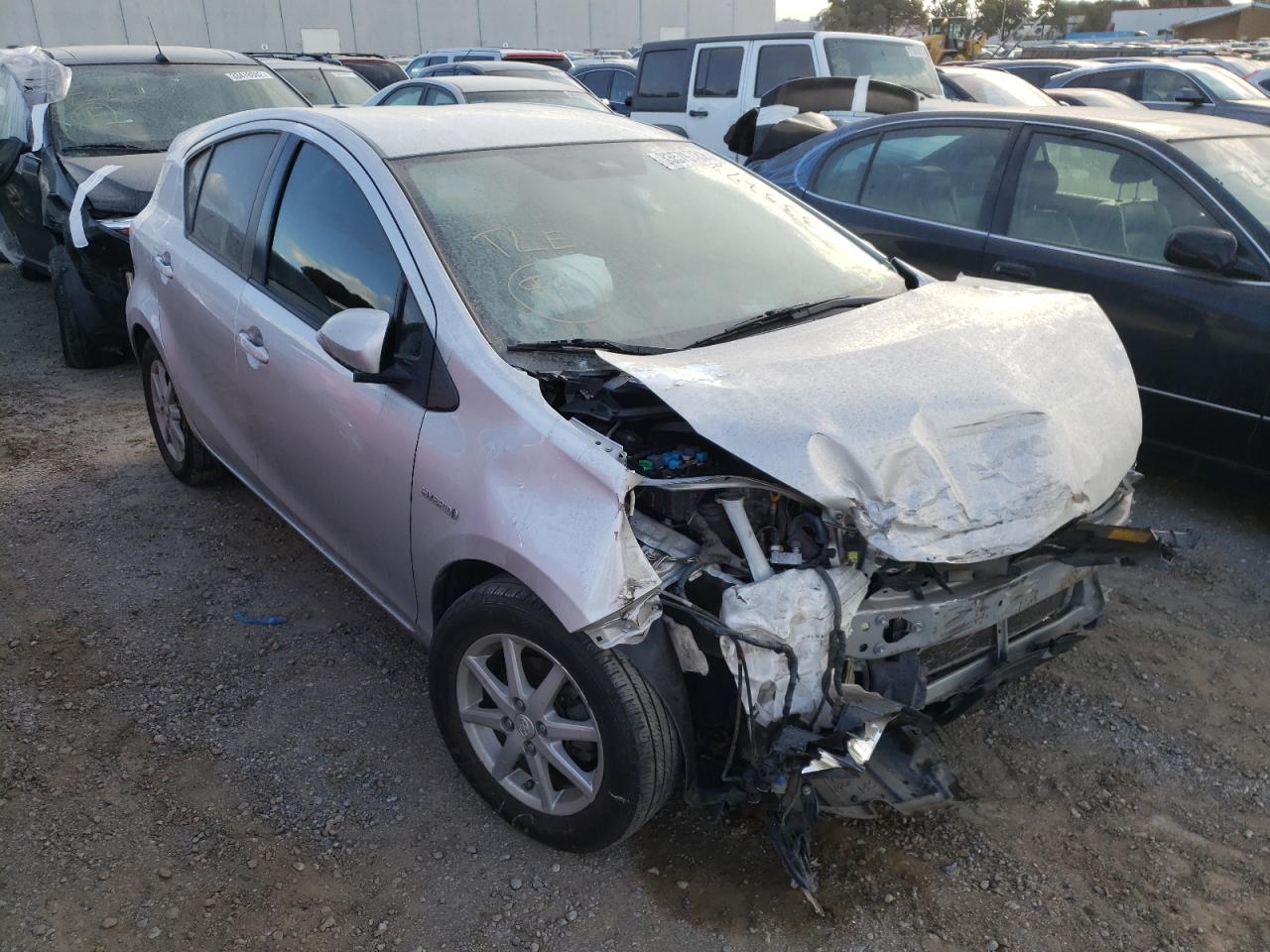 Photo 1 from auction – 2013 TOYOTA PRIUS C with VIN JTDKDTB37D1545893