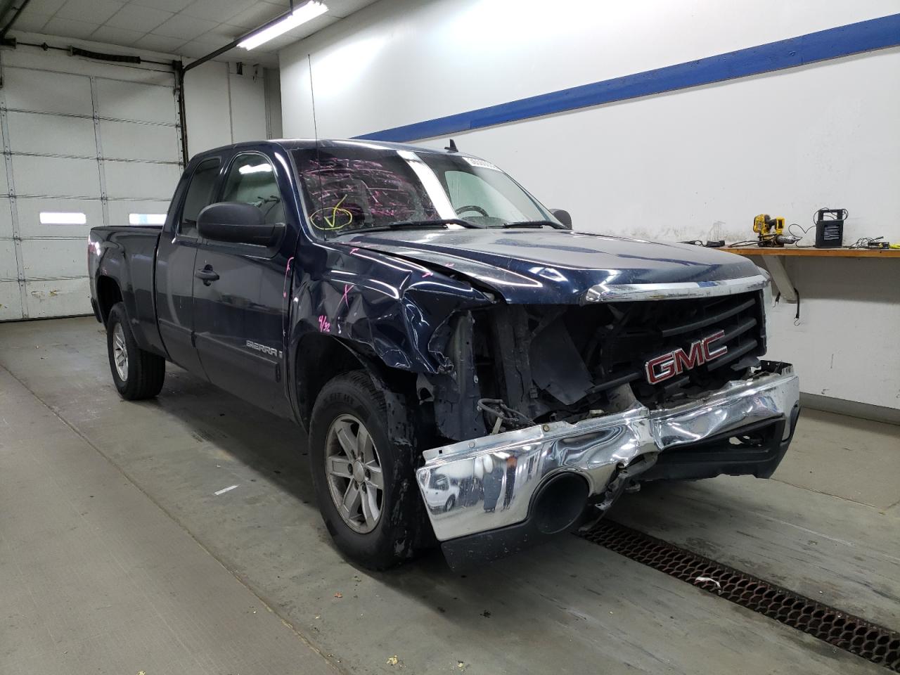 GMC SIERRA K15 2008 with VIN 2GTEK19J681268357 - Photo from auction
