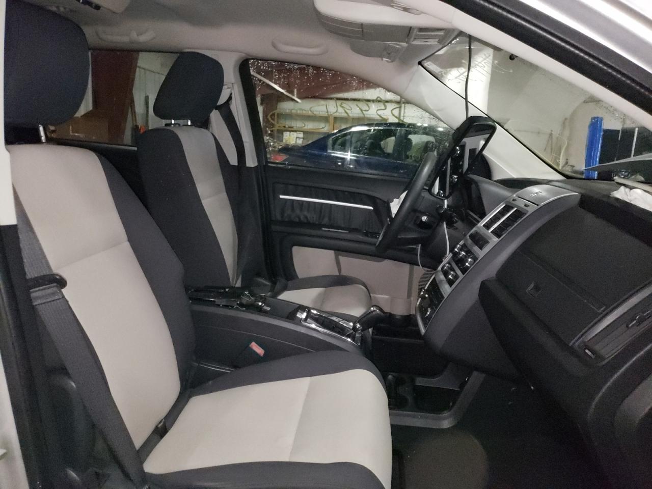 Photo 5 from auction – 2009 DODGE JOURNEY SX with VIN 3D4GH57V99T594239