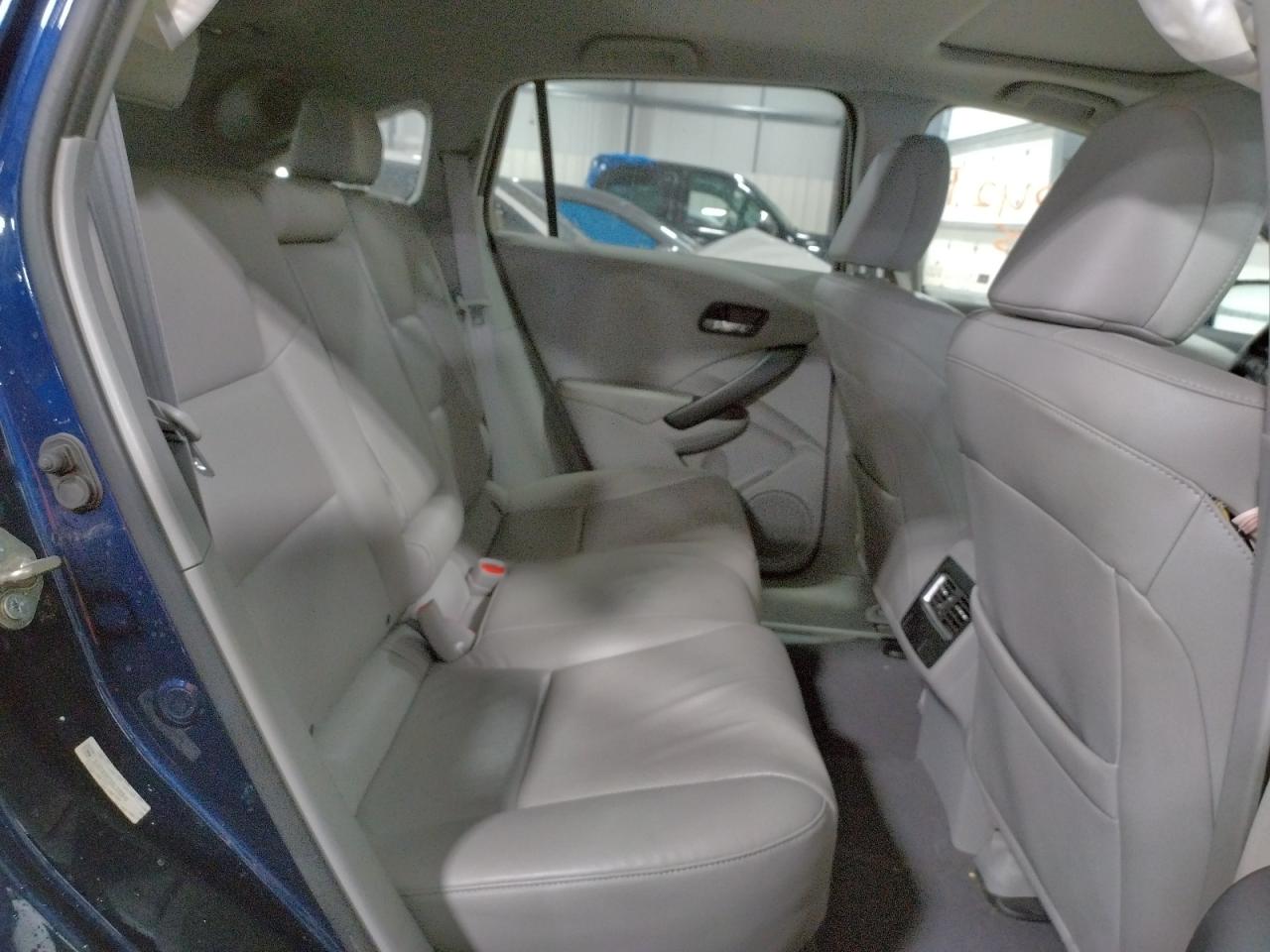 Photo 6 from auction – 2016 ACURA RDX ADVANC with VIN 5J8TB3H73GL015810