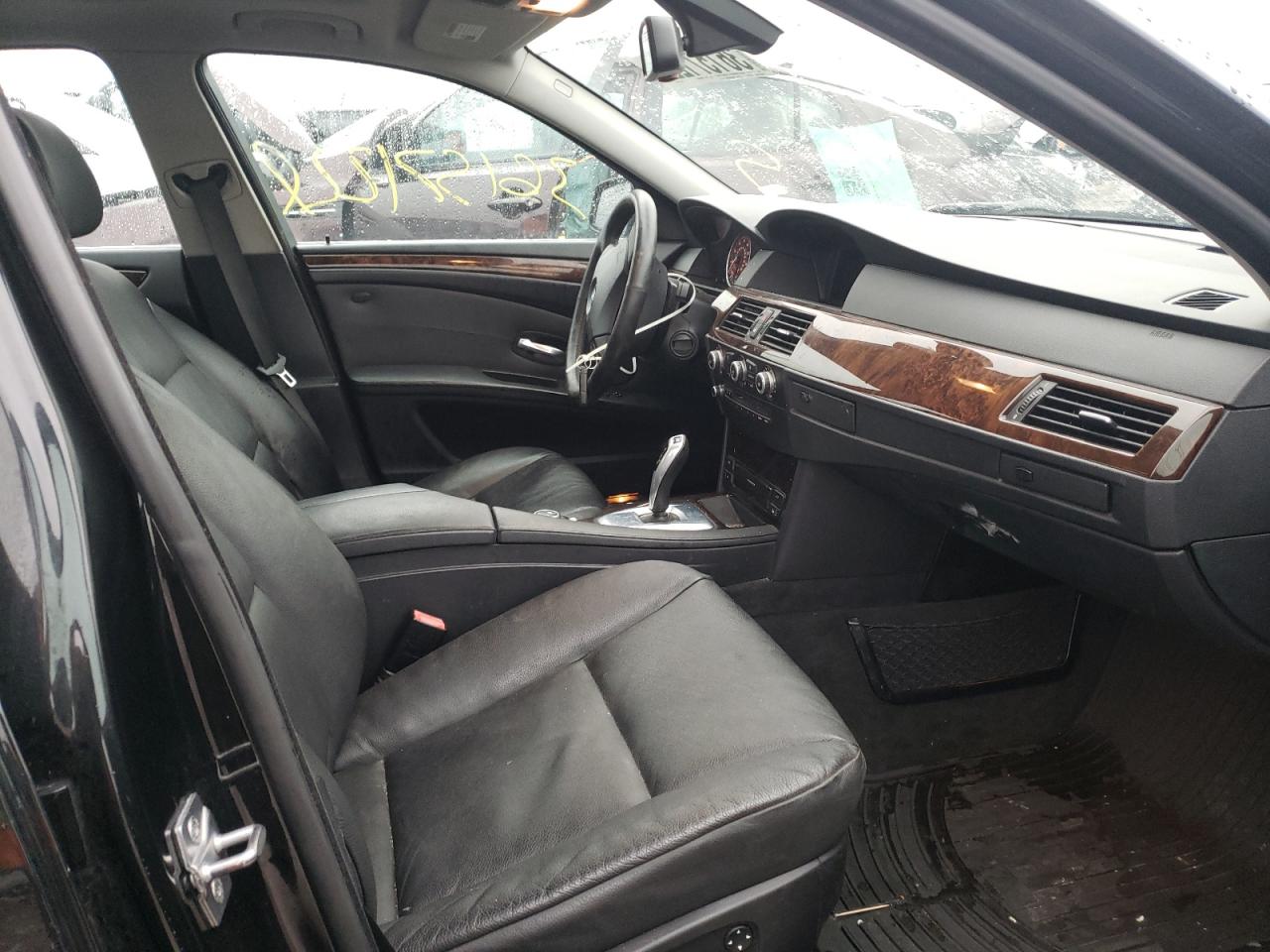 Photo 5 from auction – 2010 BMW 528 XI with VIN WBANV1C57AC159860