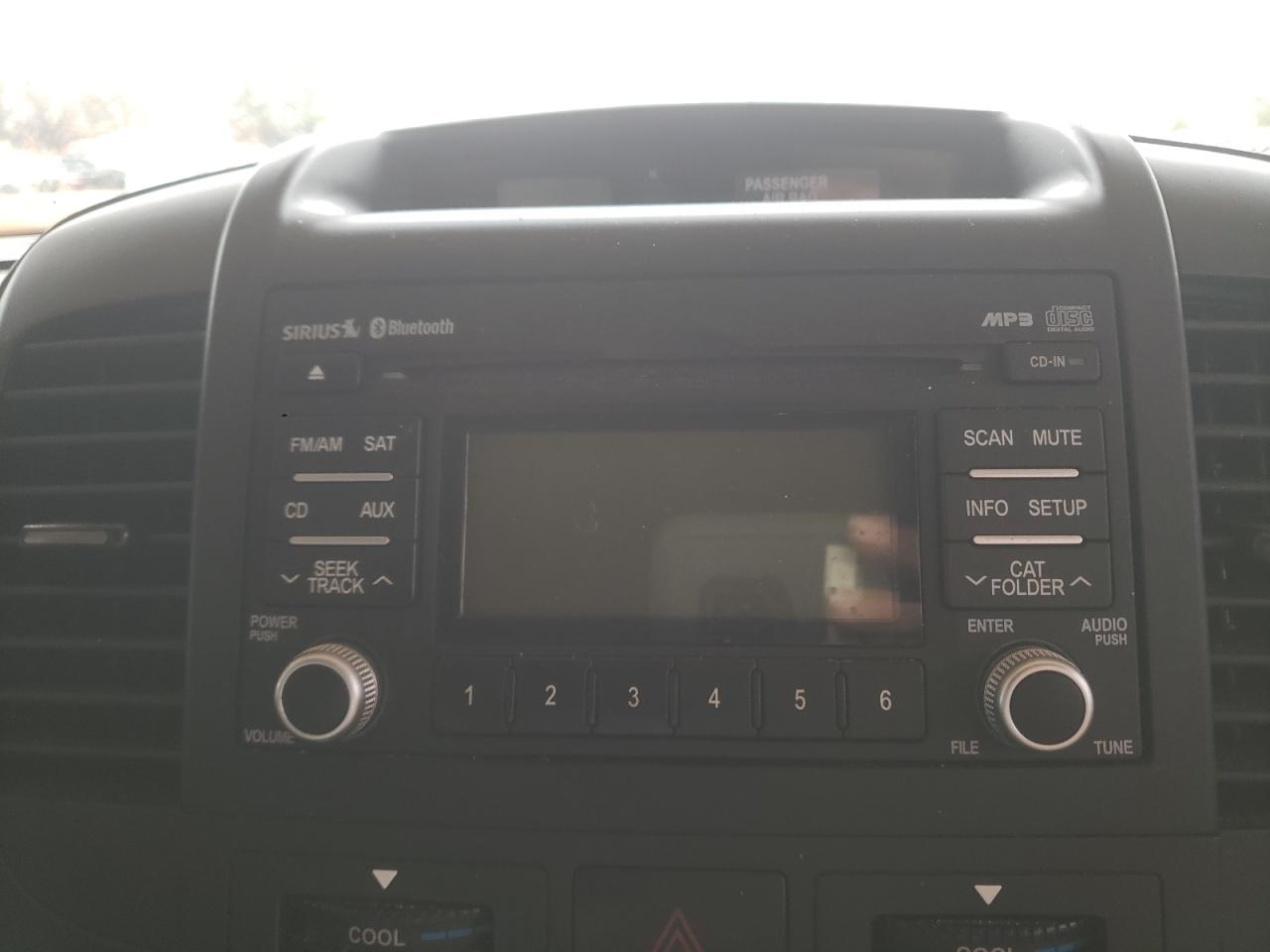 Photo 9 from auction – 2014 KIA SEDONA LX with VIN KNDMG4C72E6568400