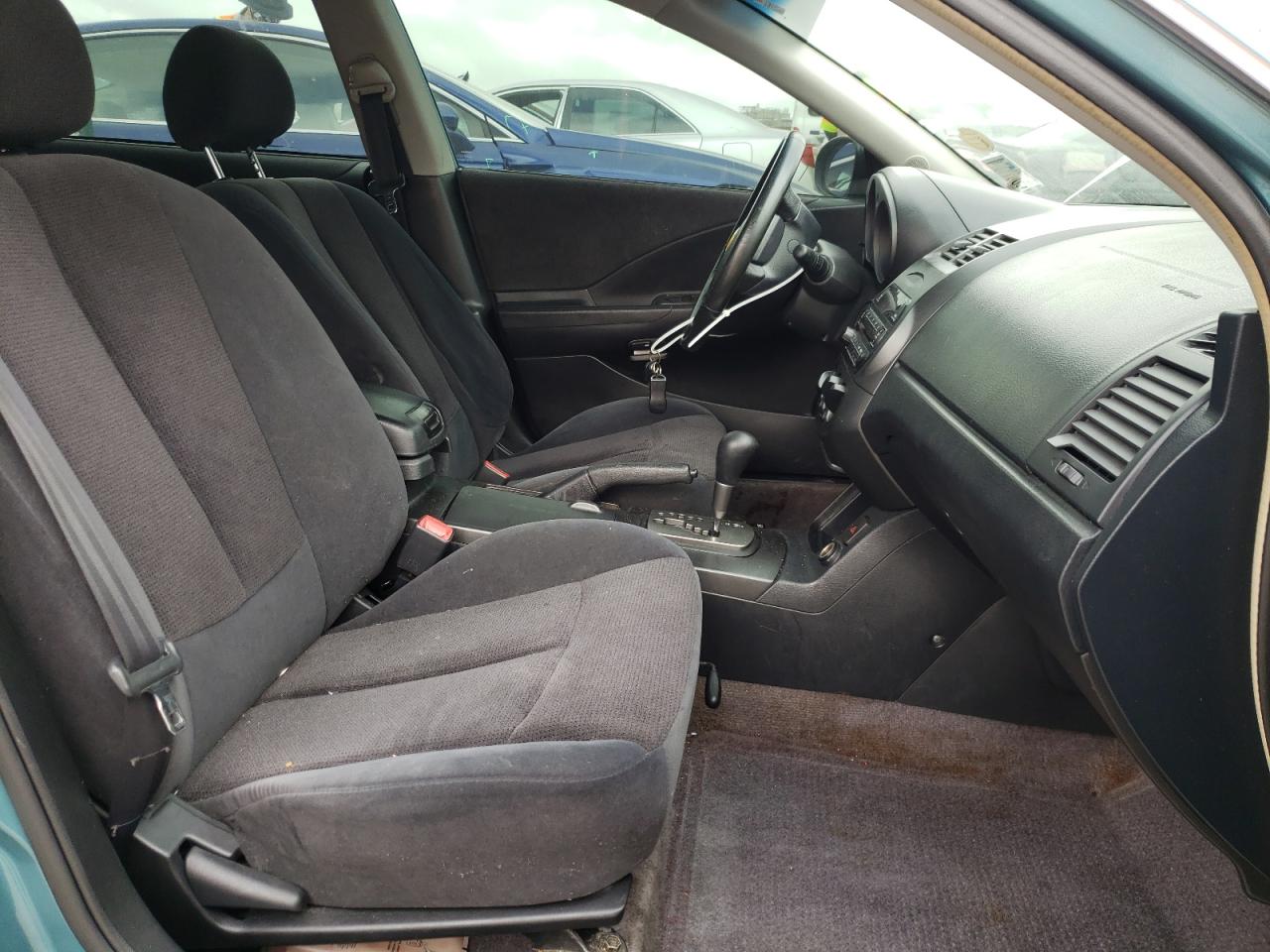 Photo 5 from auction – 2002 NISSAN ALTIMA with VIN 1N4AL11D22C202686