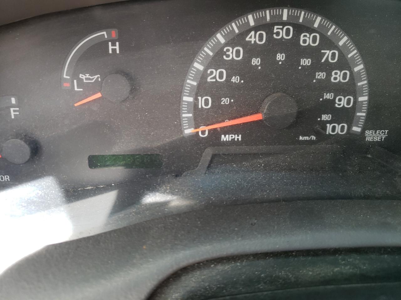 Photo 8 from auction – 2000 FORD F150 with VIN 1FTZF1729YNA66449
