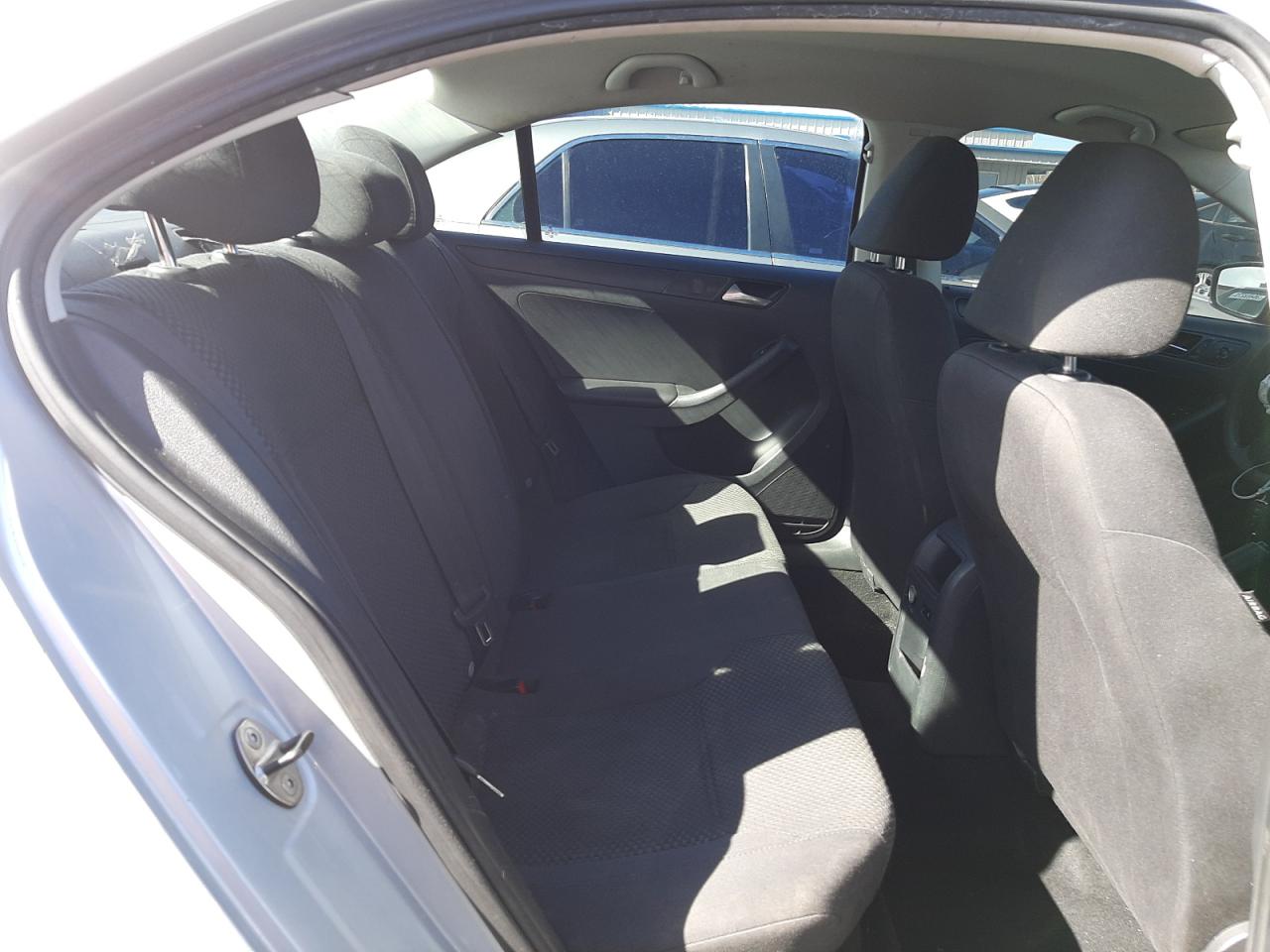 Photo 6 from auction – 2013 VOLKSWAGEN JETTA BASE with VIN 3VW2K7AJ5DM411963