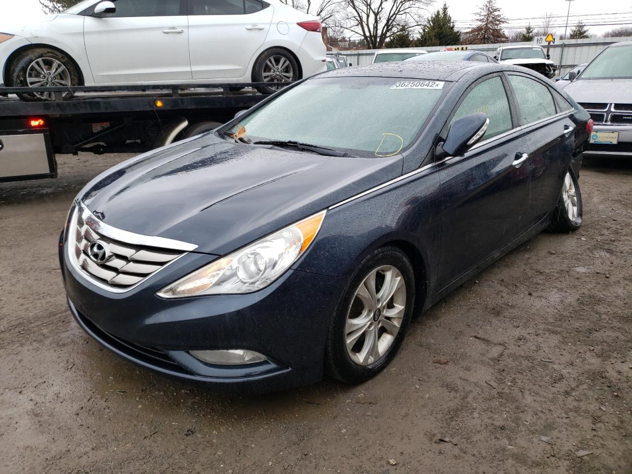 Photo 2 from auction – 2012 HYUNDAI SONATA SE with VIN 5NPEC4ACXCH456656