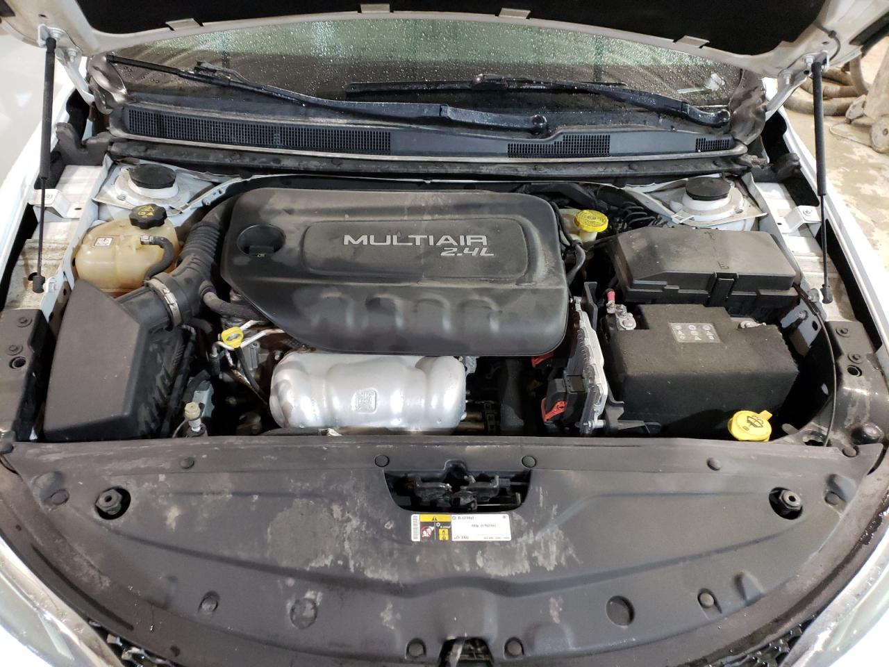 Photo 7 from auction – 2016 CHRYSLER 200 LIMITE with VIN 1C3CCCABXGN158868