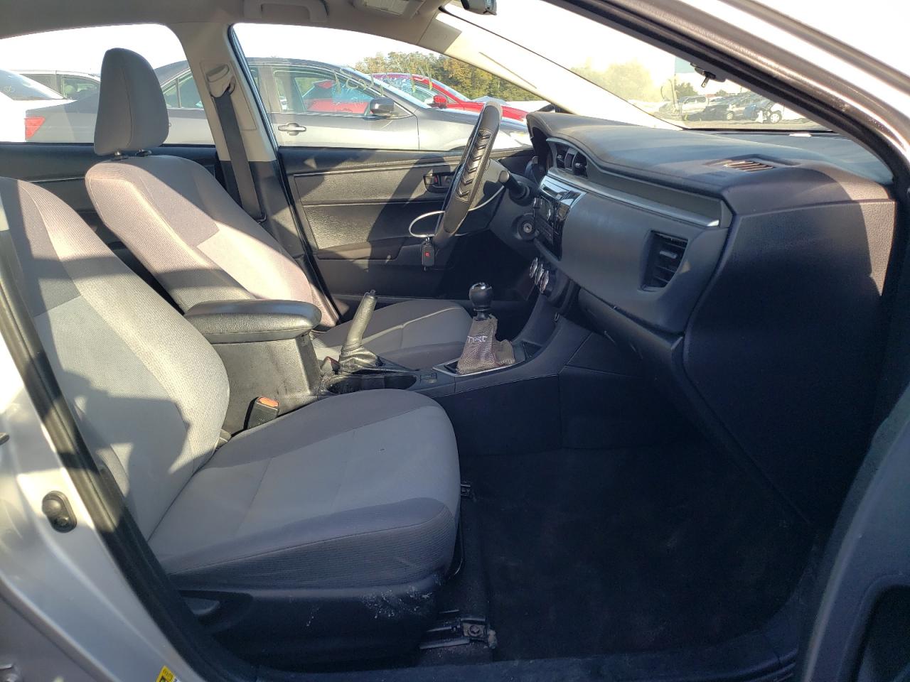 Photo 5 from auction – 2015 TOYOTA COROLLA L with VIN 2T1BURHE1FC277966