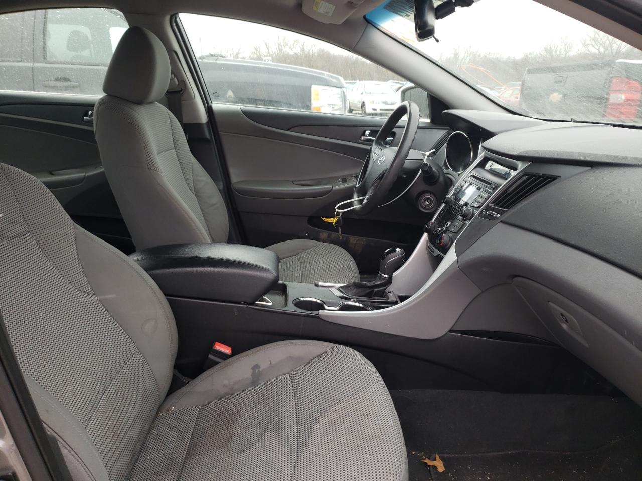 Photo 5 from auction – 2012 HYUNDAI SONATA GLS with VIN 5NPEB4AC9CH347799