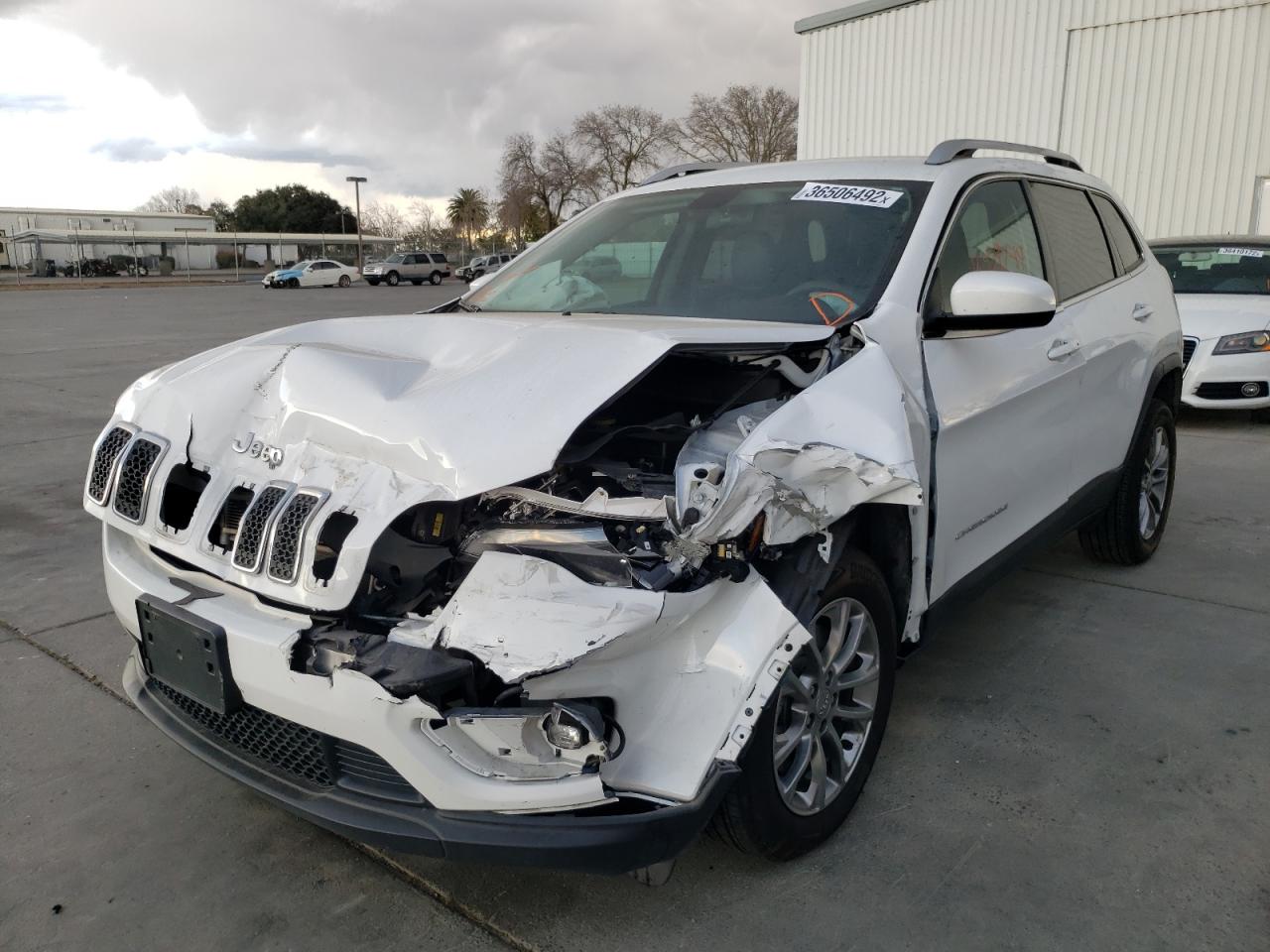 Photo 2 from auction – 2019 JEEP CHEROKEE L with VIN 1C4PJLLB2KD240530
