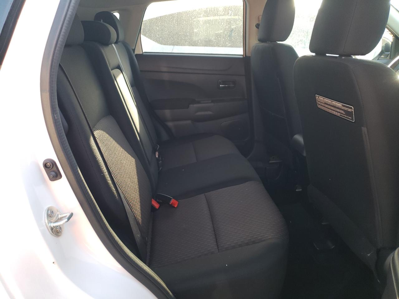 Photo 6 from auction – 2017 MITSUBISHI OUTLANDER with VIN JA4AP3AU2HZ049883