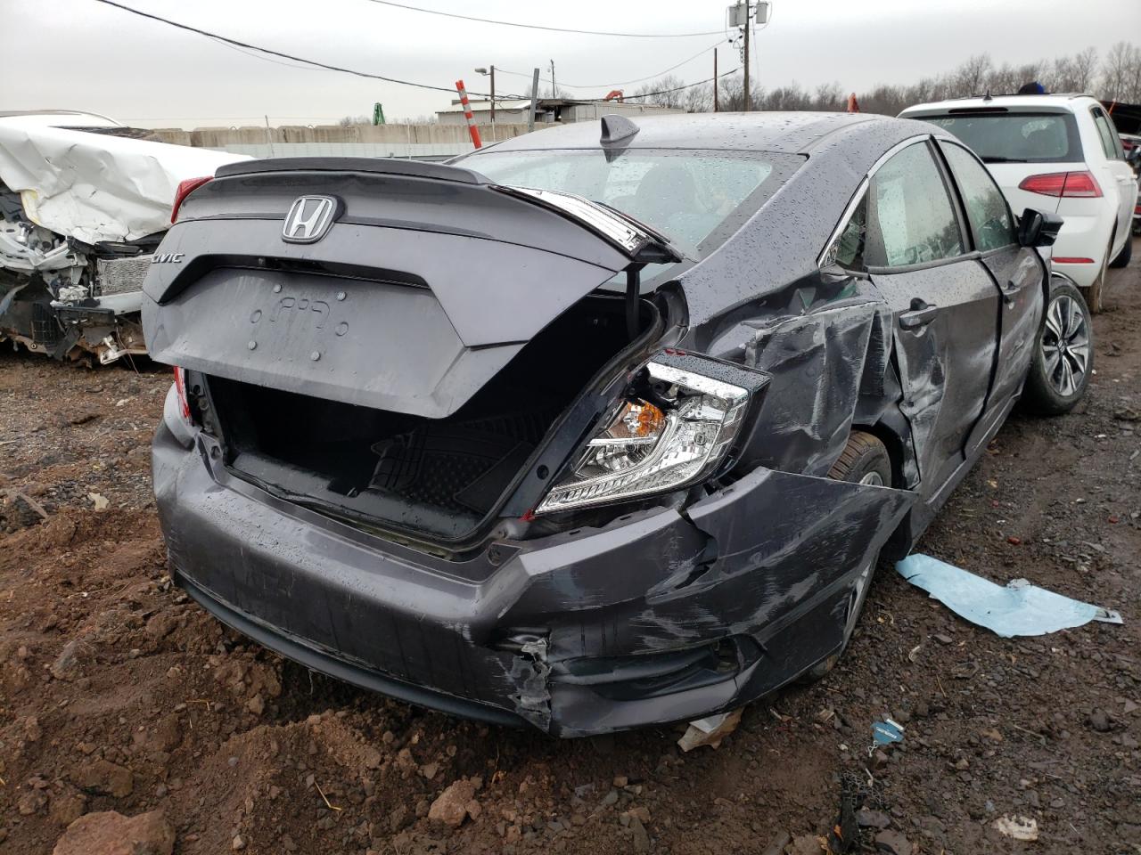 Photo 4 from auction – 2016 HONDA CIVIC EX with VIN 2HGFC1F3XGH656139