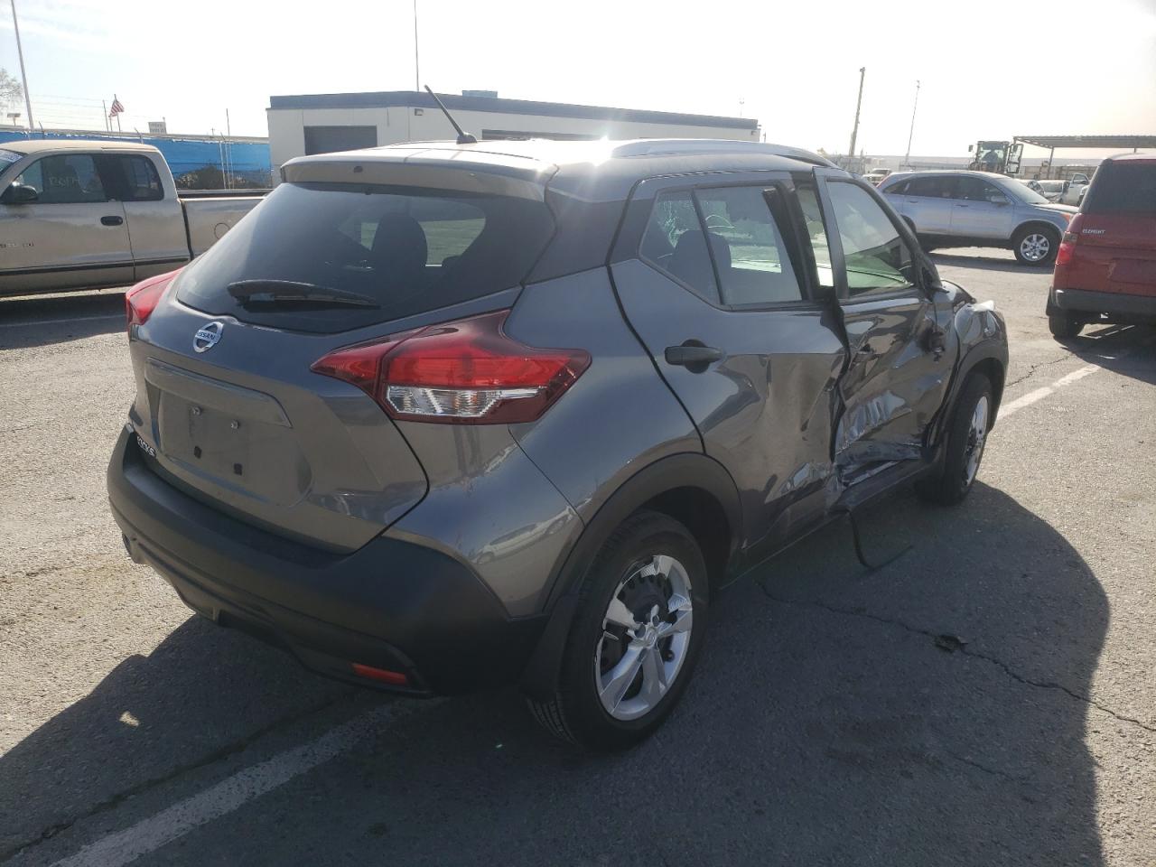 Photo 4 from auction – 2019 NISSAN KICKS S with VIN 3N1CP5CU4KL478144
