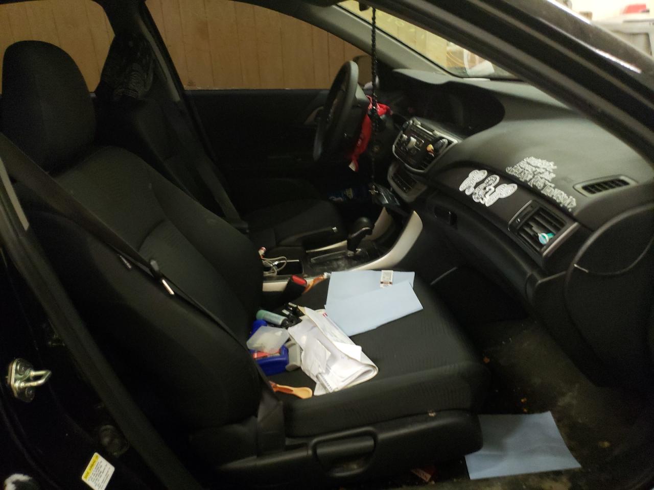 Photo 5 from auction – 2014 HONDA ACCORD LX with VIN 1HGCR2F33EA047008