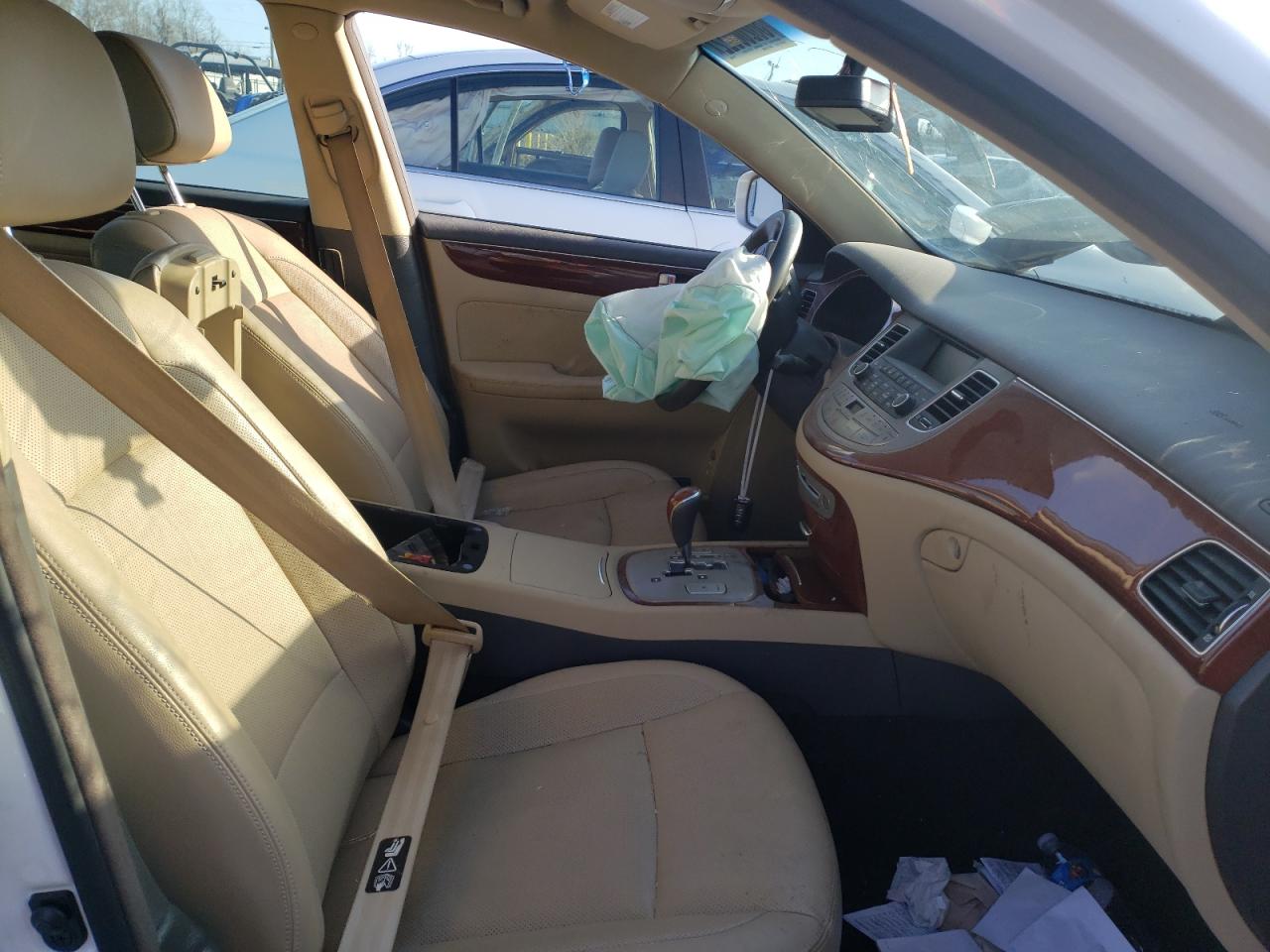 Photo 5 from auction – 2013 HYUNDAI GENESIS 3. with VIN KMHGC4DD3DU246285