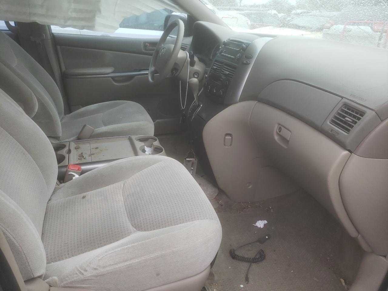 Photo 5 from auction – 2006 TOYOTA SIENNA CE with VIN 5TDZA23C86S400531