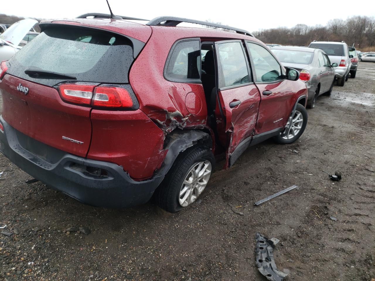 Photo 9 from auction – 2015 JEEP CHEROKEE S with VIN 1C4PJLAB4FW761598