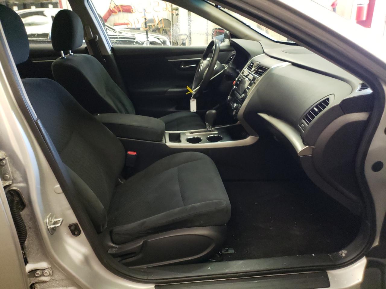 Photo 5 from auction – 2015 NISSAN ALTIMA 2.5 with VIN 1N4AL3AP3FC196134