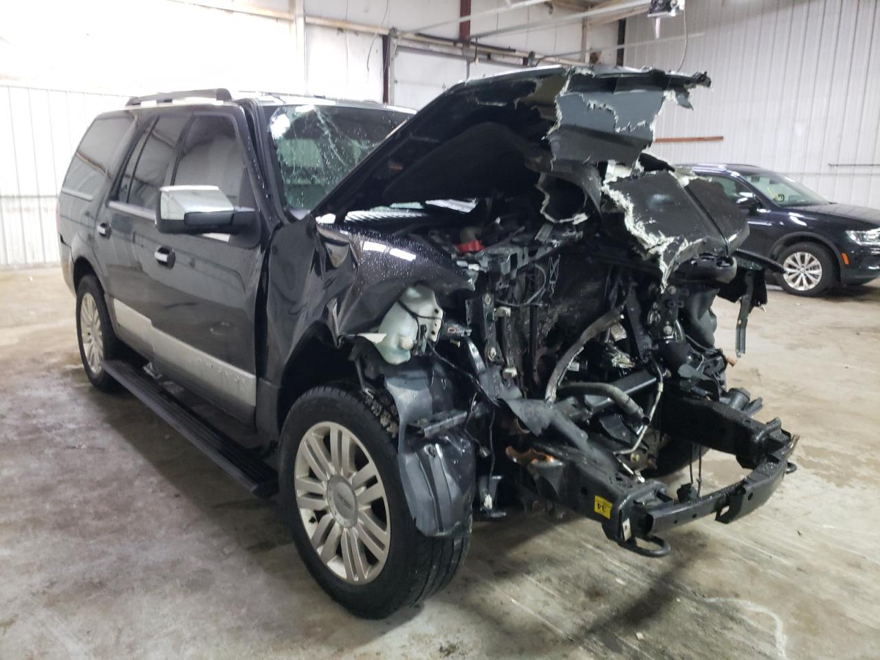 LINCOLN NAVIGATOR 2014 with VIN 5LMJJ2J57EEL01388 - Photo from auction
