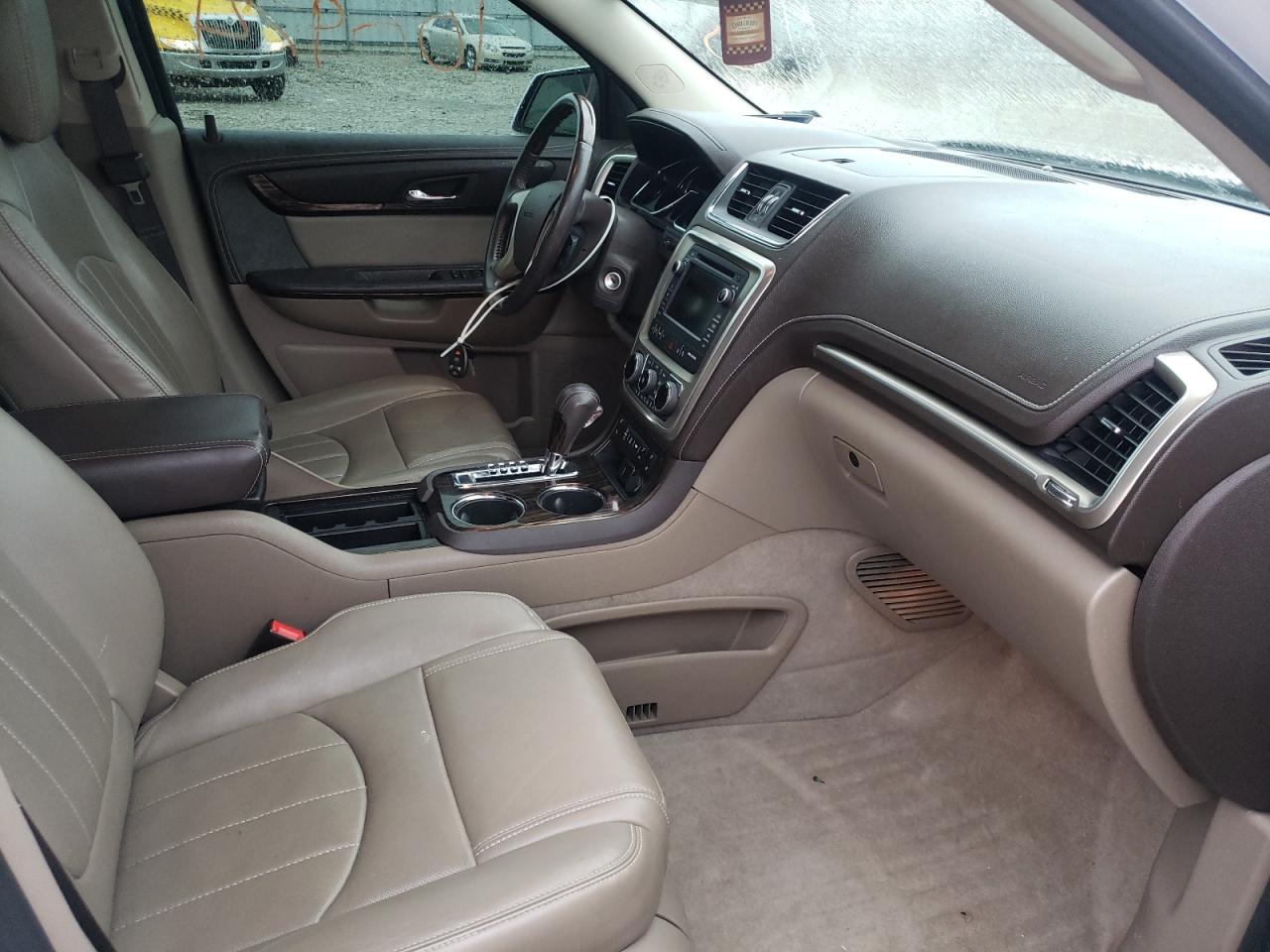 Photo 5 from auction – 2016 GMC ACADIA DEN with VIN 1GKKVTKDXGJ134907
