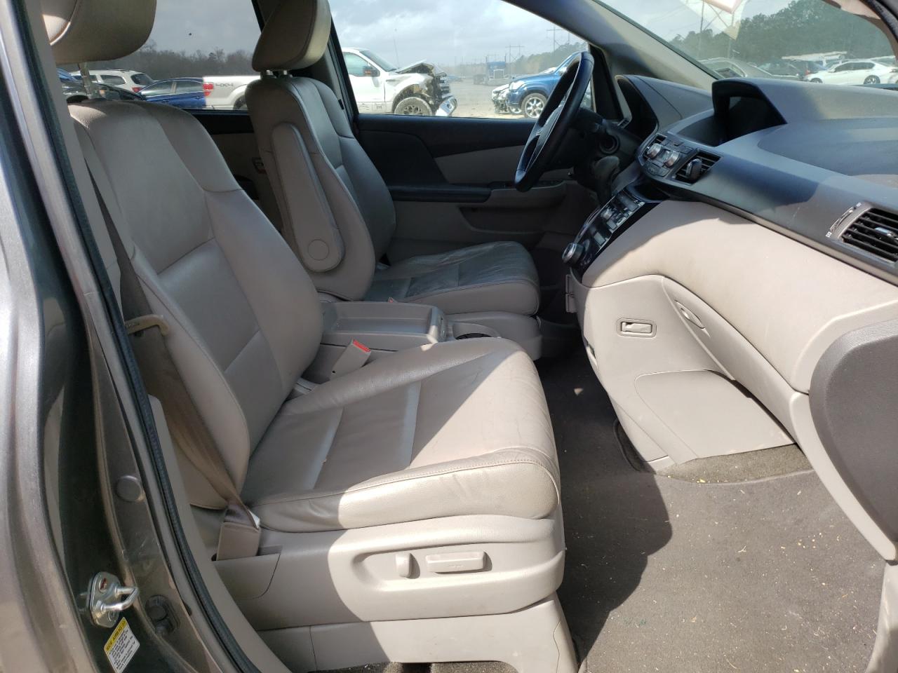 Photo 5 from auction – 2012 HONDA ODYSSEY EX with VIN 5FNRL5H60CB003894