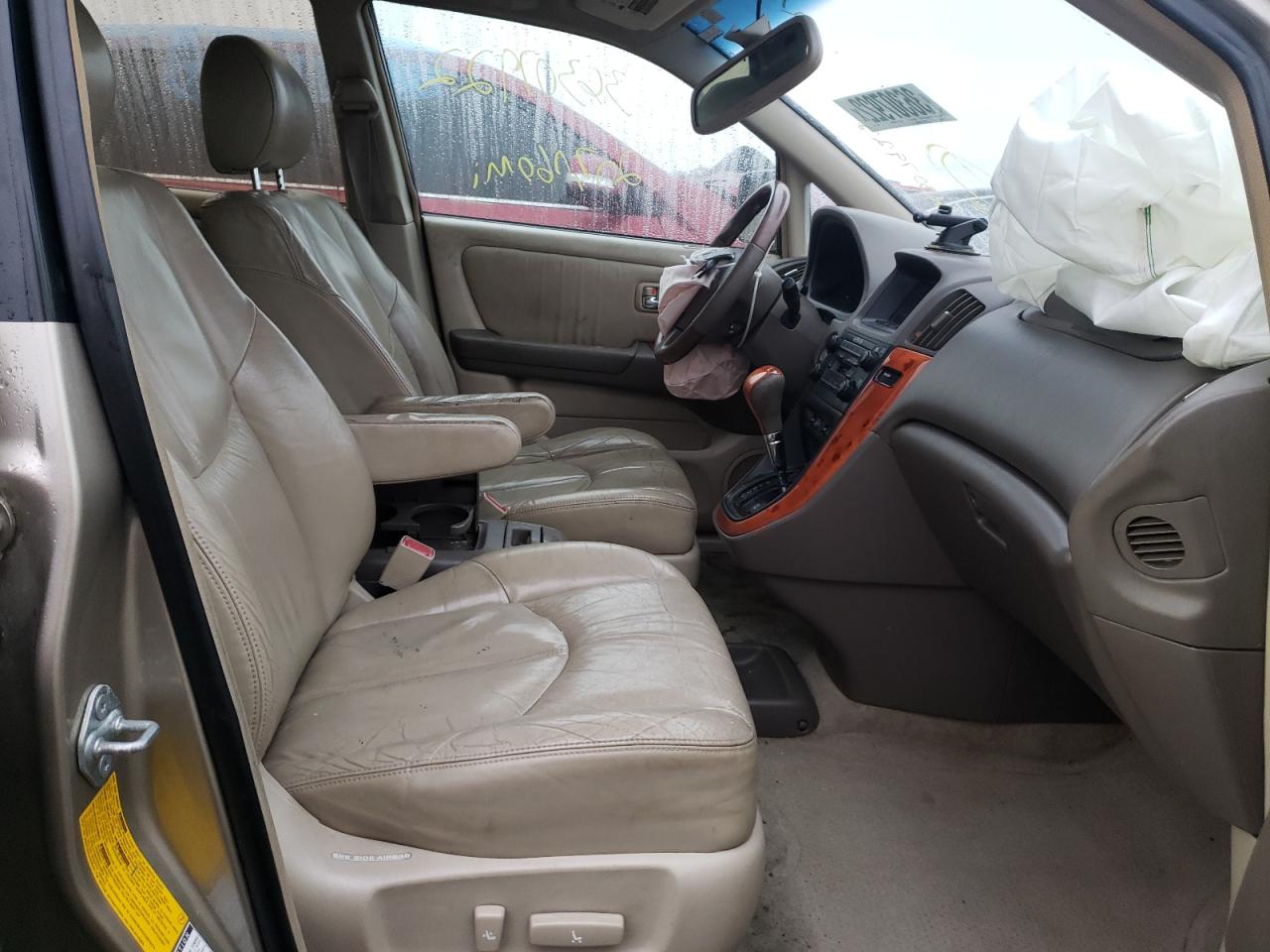 Photo 5 from auction – 2002 LEXUS RX 300 with VIN JTJHF10U620272305