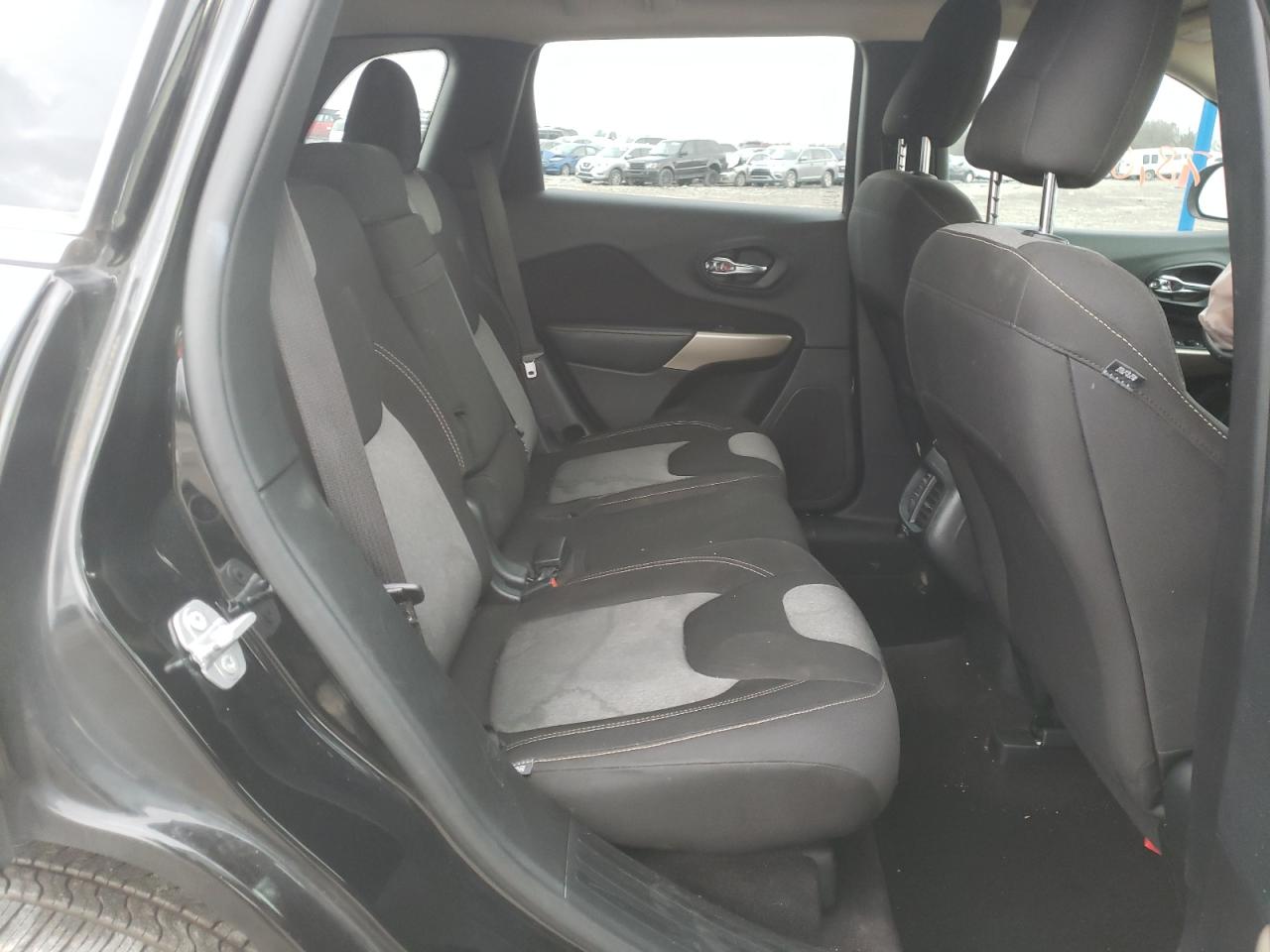 Photo 6 from auction – 2018 JEEP CHEROKEE L with VIN 1C4PJLCB9JD568509