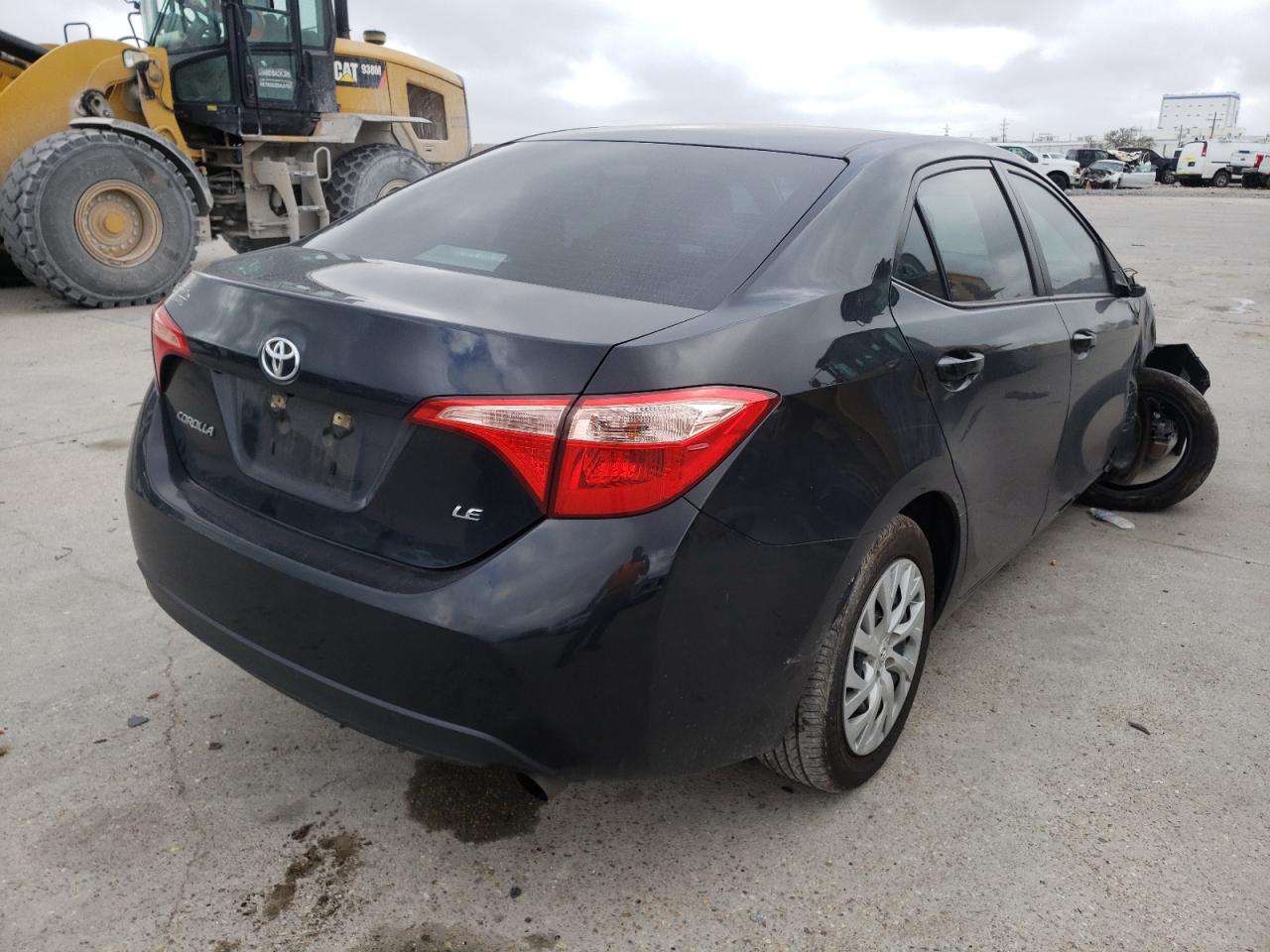 Photo 4 from auction – 2018 TOYOTA COROLLA L with VIN 5YFBURHE8JP828077