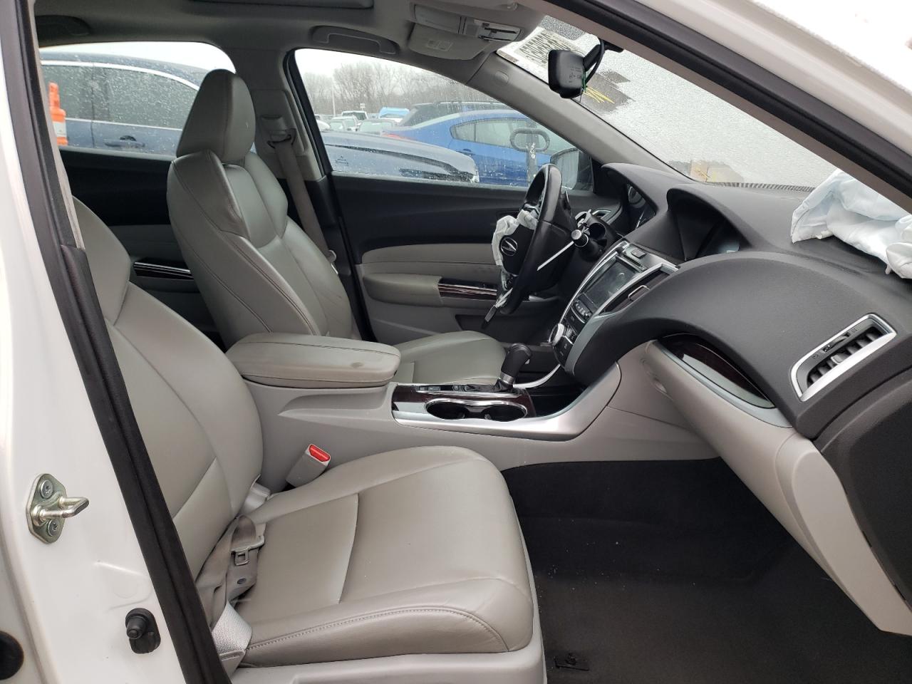 Photo 5 from auction – 2016 ACURA TLX with VIN 19UUB1F38GA005603