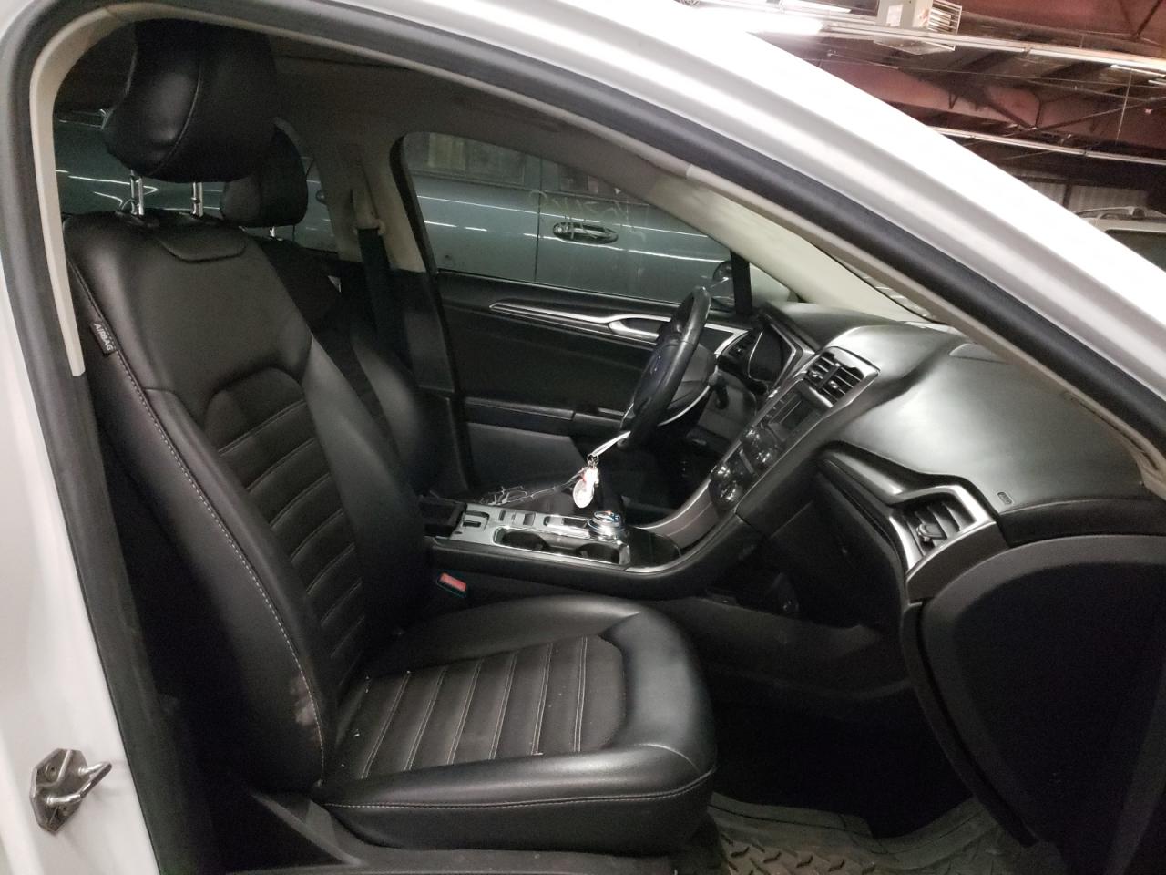 Photo 5 from auction – 2017 FORD FUSION SE with VIN 3FA6P0LU1HR188159