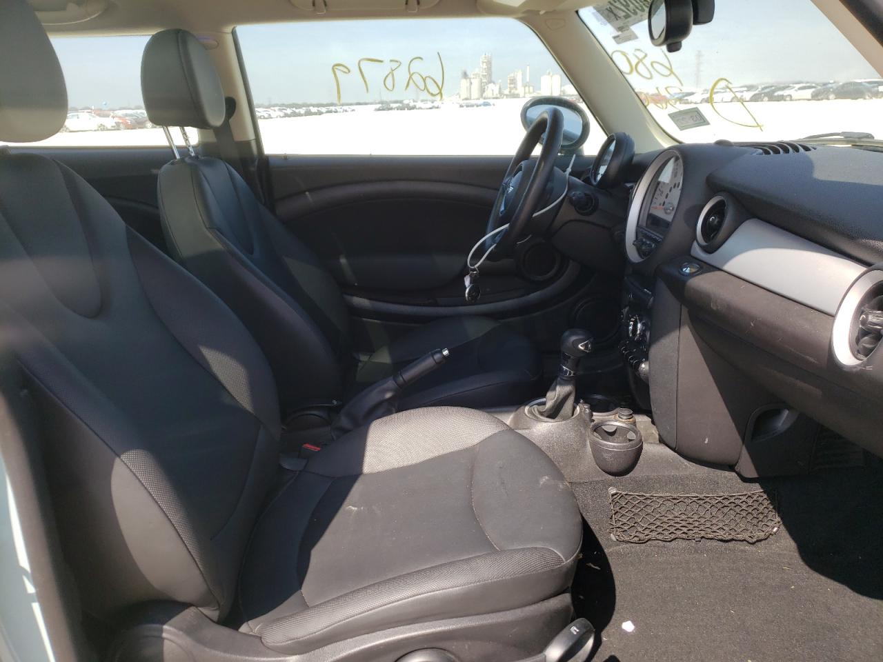 Photo 5 from auction – 2013 MINI COOPER with VIN WMWSU3C59DT680360