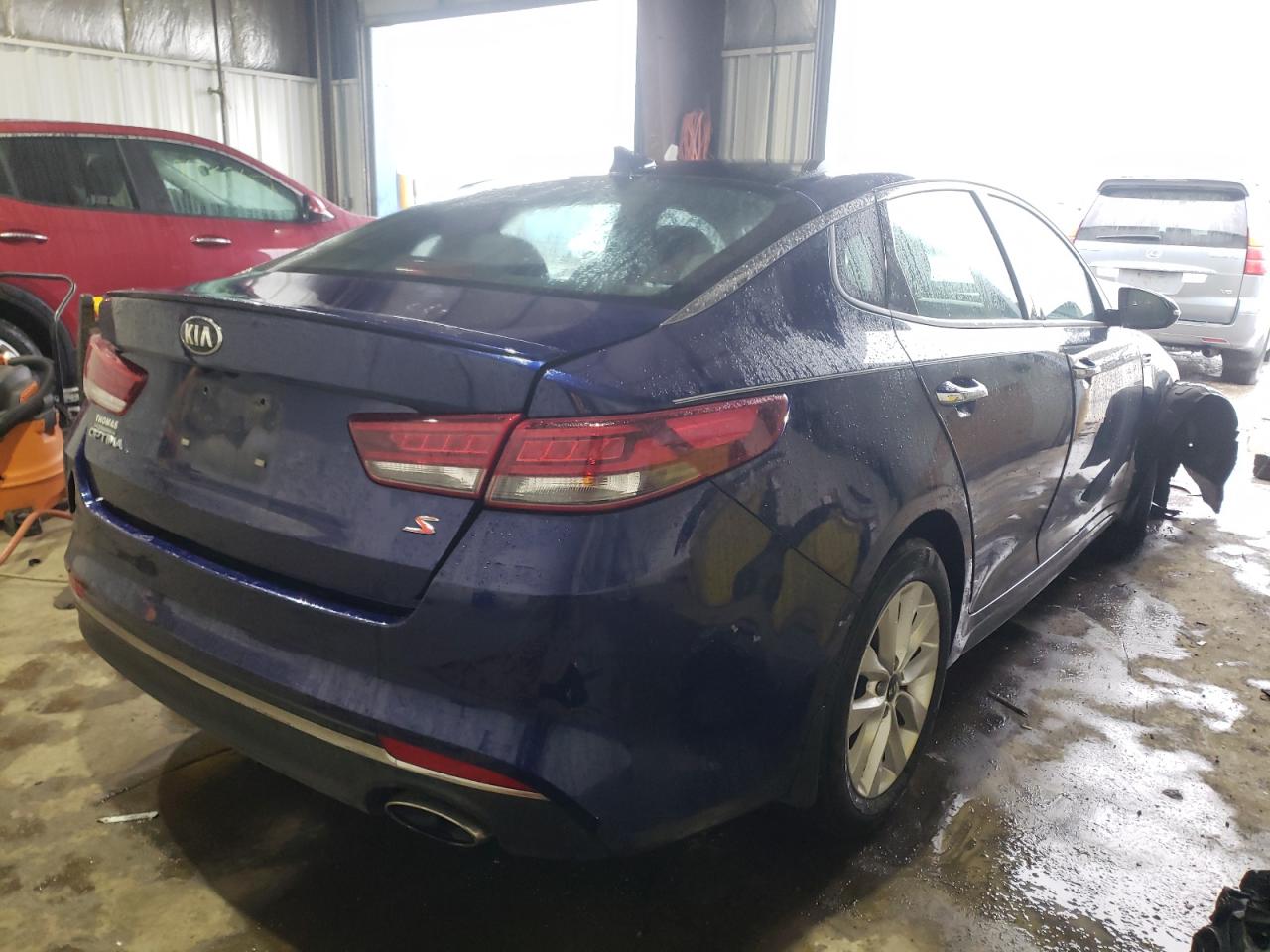 Photo 4 from auction – 2018 KIA OPTIMA LX with VIN 5XXGT4L36JG186310