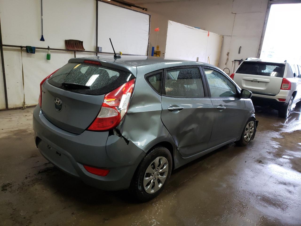 Photo 4 from auction – 2017 HYUNDAI ACCENT SE with VIN KMHCT5AEXHU359612