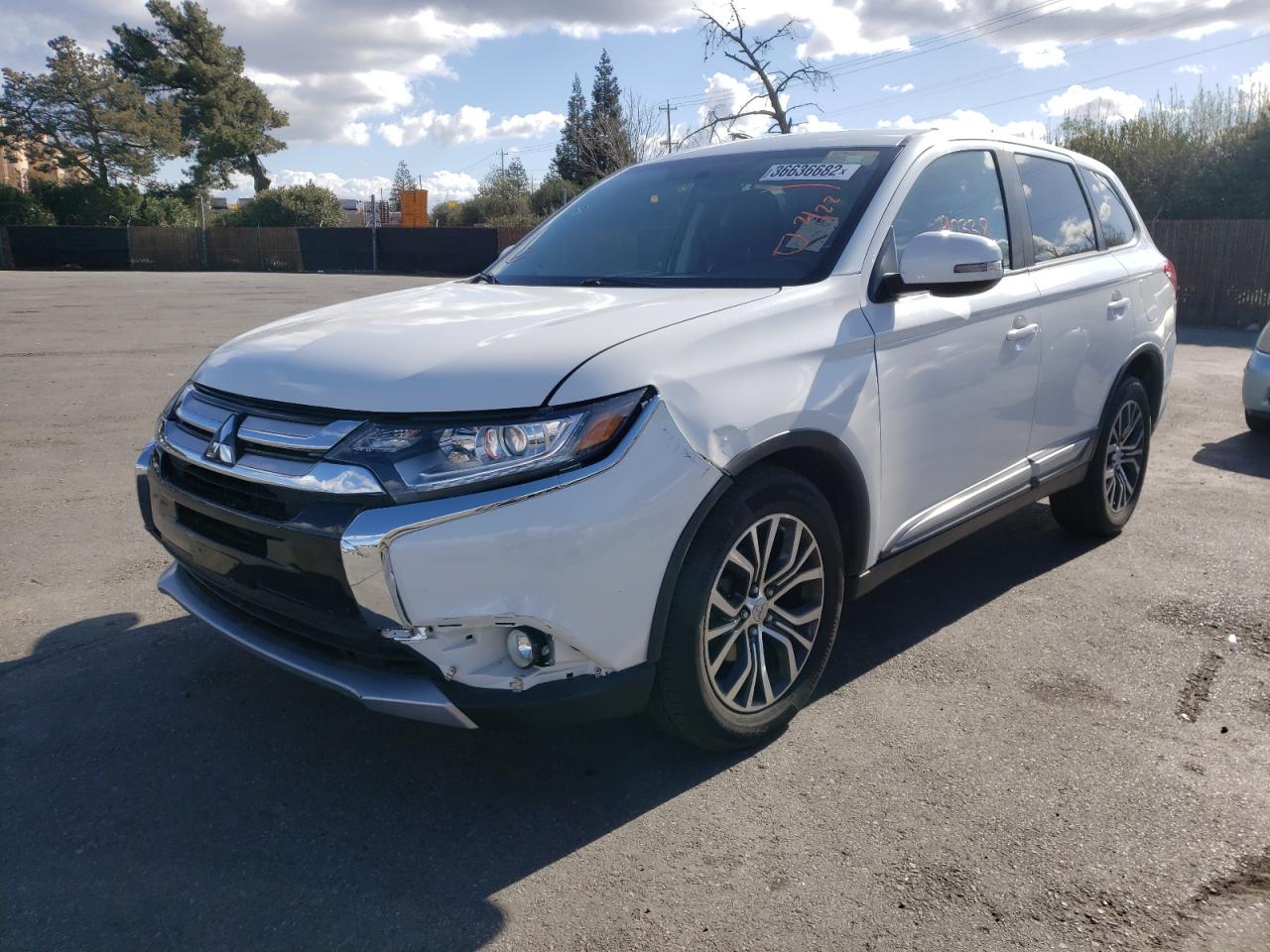 Photo 2 from auction – 2016 MITSUBISHI OUTLANDER with VIN JA4AD3A36GZ001396