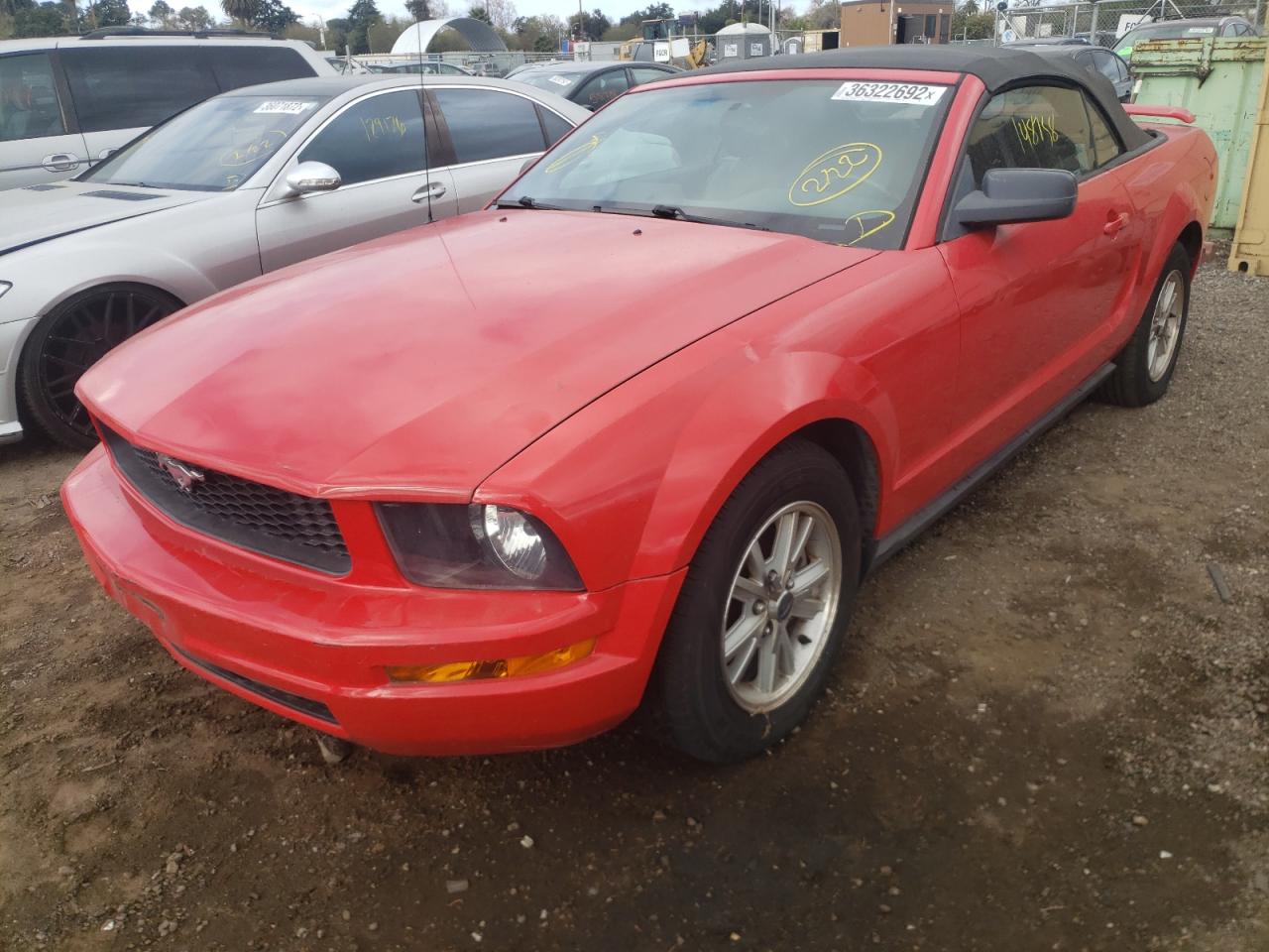 Photo 2 from auction – 2006 FORD MUSTANG with VIN 1ZVHT84N565111439
