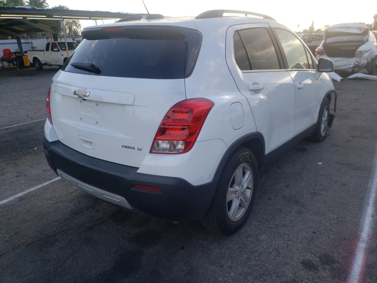 Photo 4 from auction – 2016 CHEVROLET TRAX 1LT with VIN KL7CJLSB9GB759753