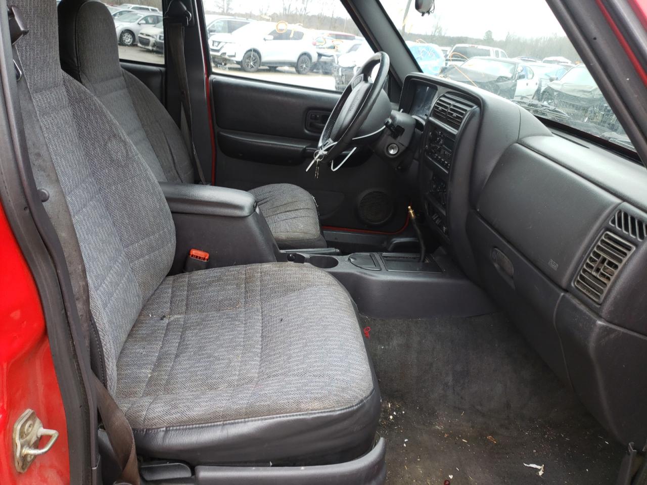 Photo 5 from auction – 1999 JEEP CHEROKEE S with VIN 1J4FF68S8XL573071