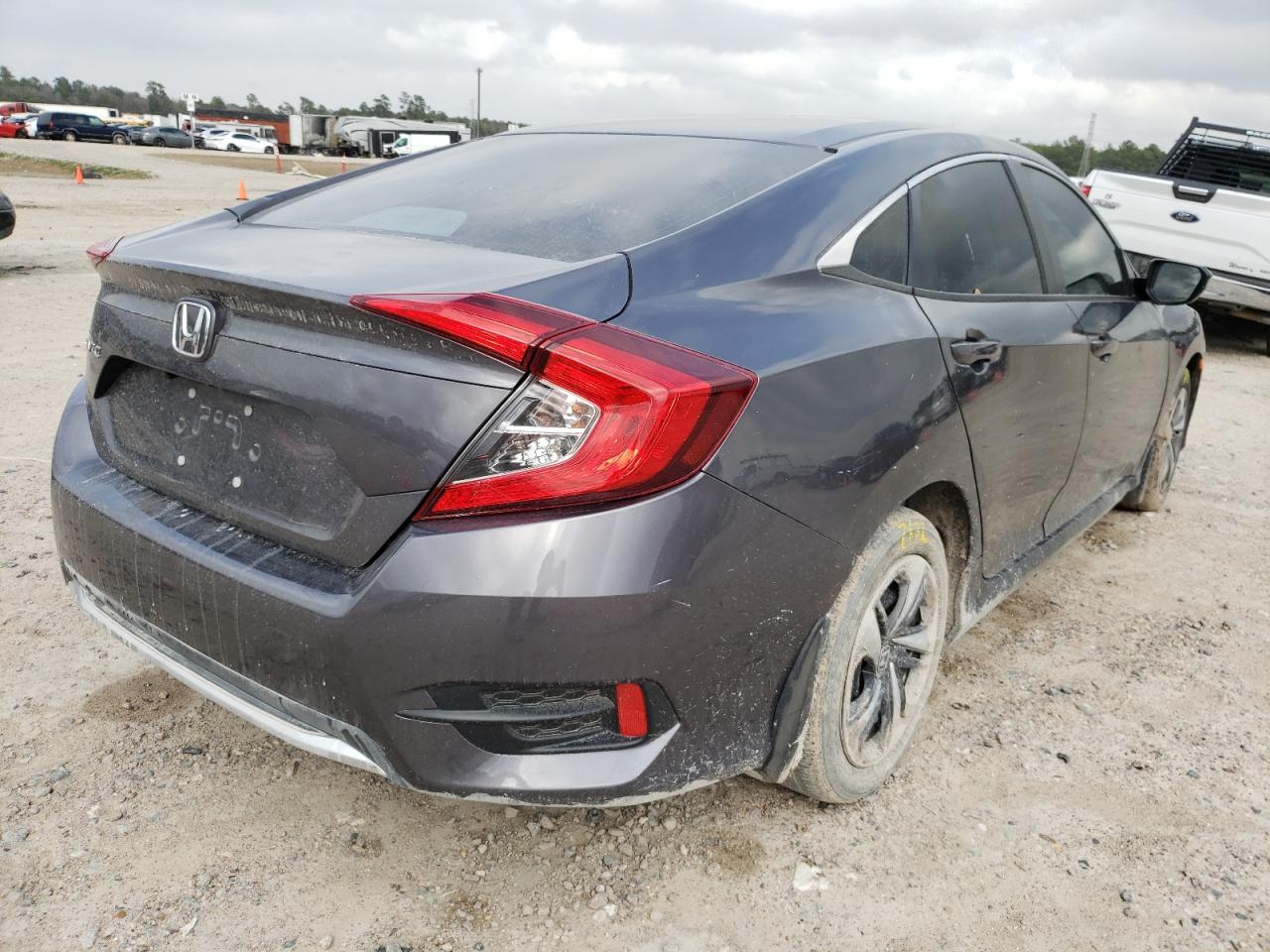 Photo 4 from auction – 2019 HONDA CIVIC LX with VIN 2HGFC2F69KH558101