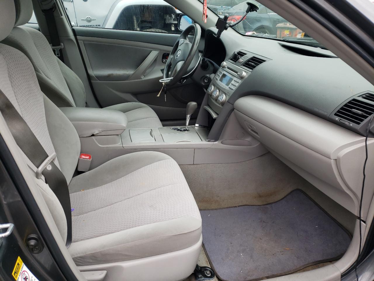 Photo 5 from auction – 2011 TOYOTA CAMRY BASE with VIN 4T4BF3EK0BR122759
