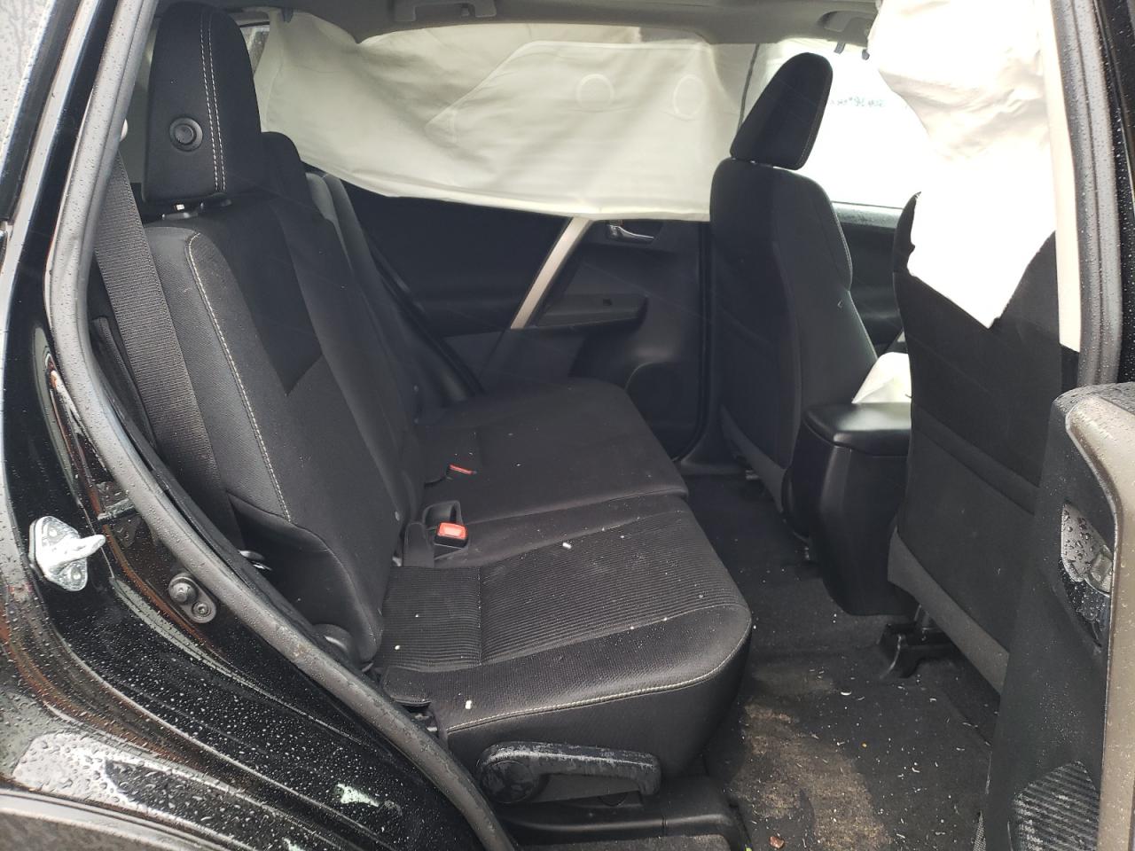 Photo 6 from auction – 2015 TOYOTA RAV4 XLE with VIN 2T3RFREV5FW275186