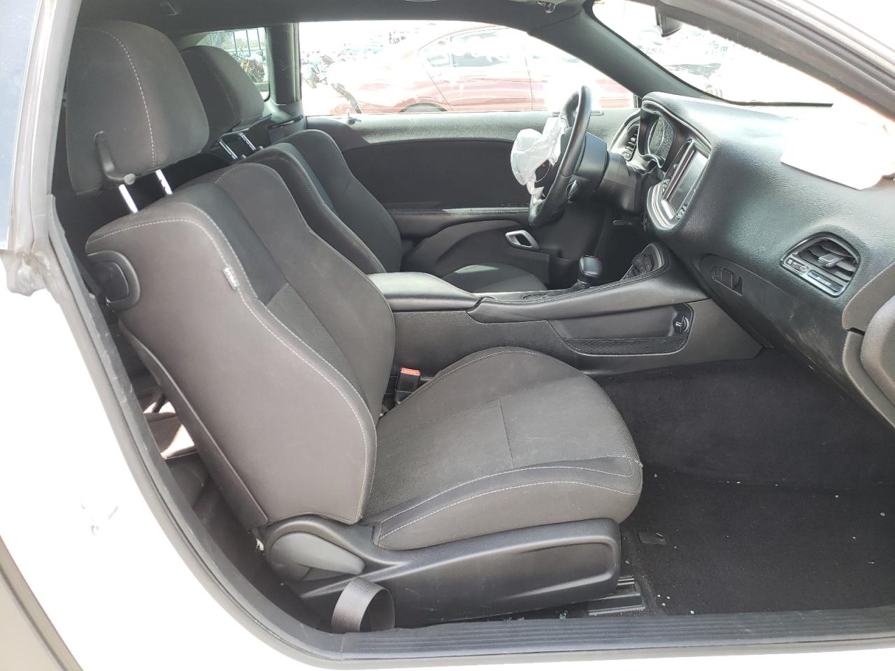 Photo 5 from auction – 2016 DODGE CHALLENGER with VIN 2C3CDZBT7GH337658