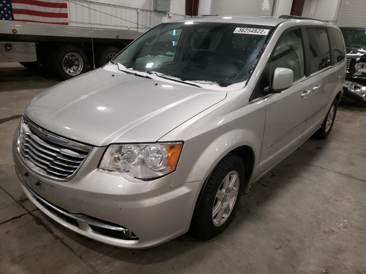 Photo 2 from auction – 2011 CHRYSLER TOWN & COU with VIN 2A4RR8DG0BR679970